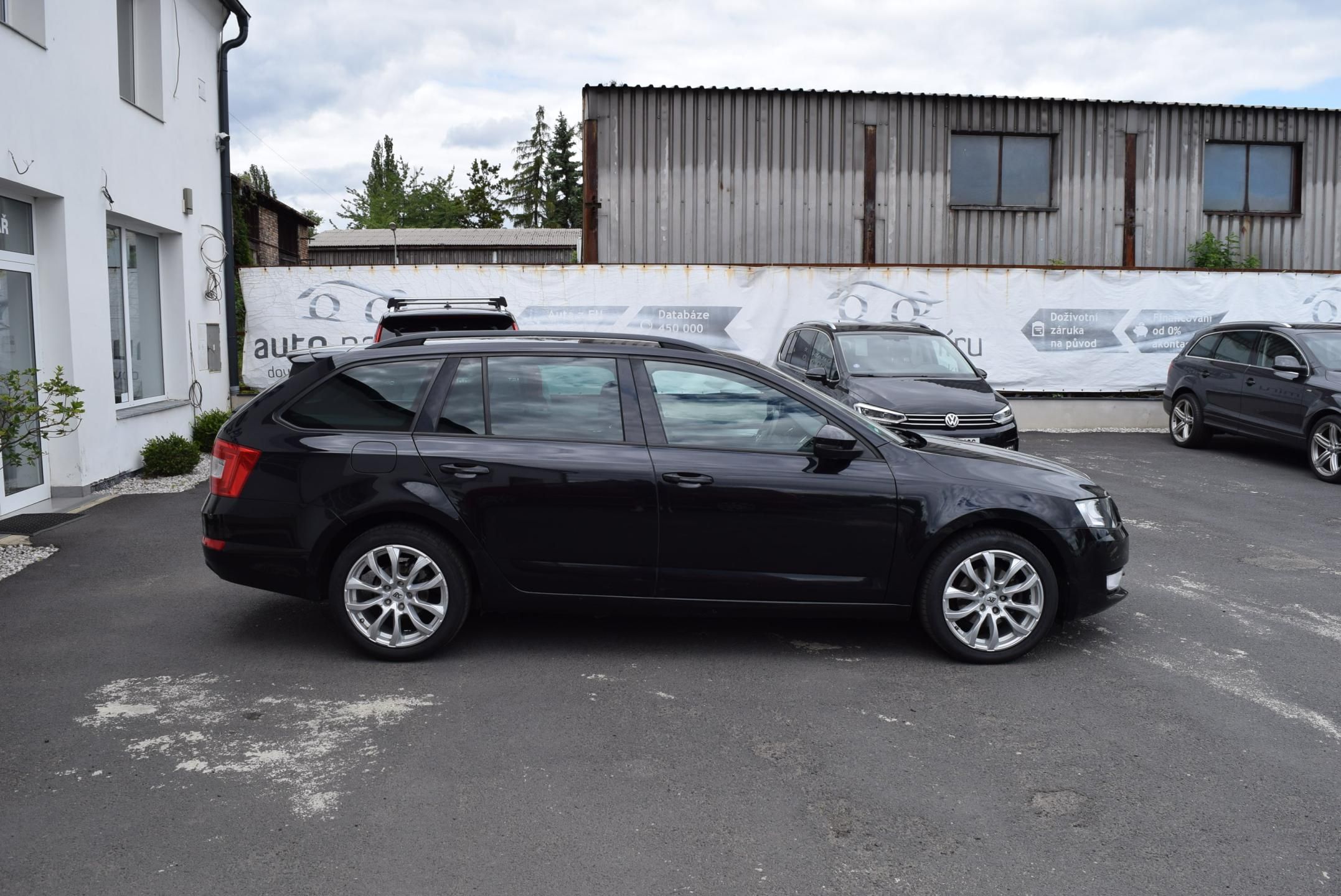 Škoda Octavia, 1.4TSI 110kw AMBITION GREENLIN - fotka 6