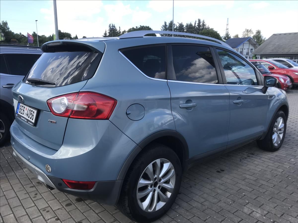 Ford Kuga, 2,0   Titanium 4X4 - fotka 4