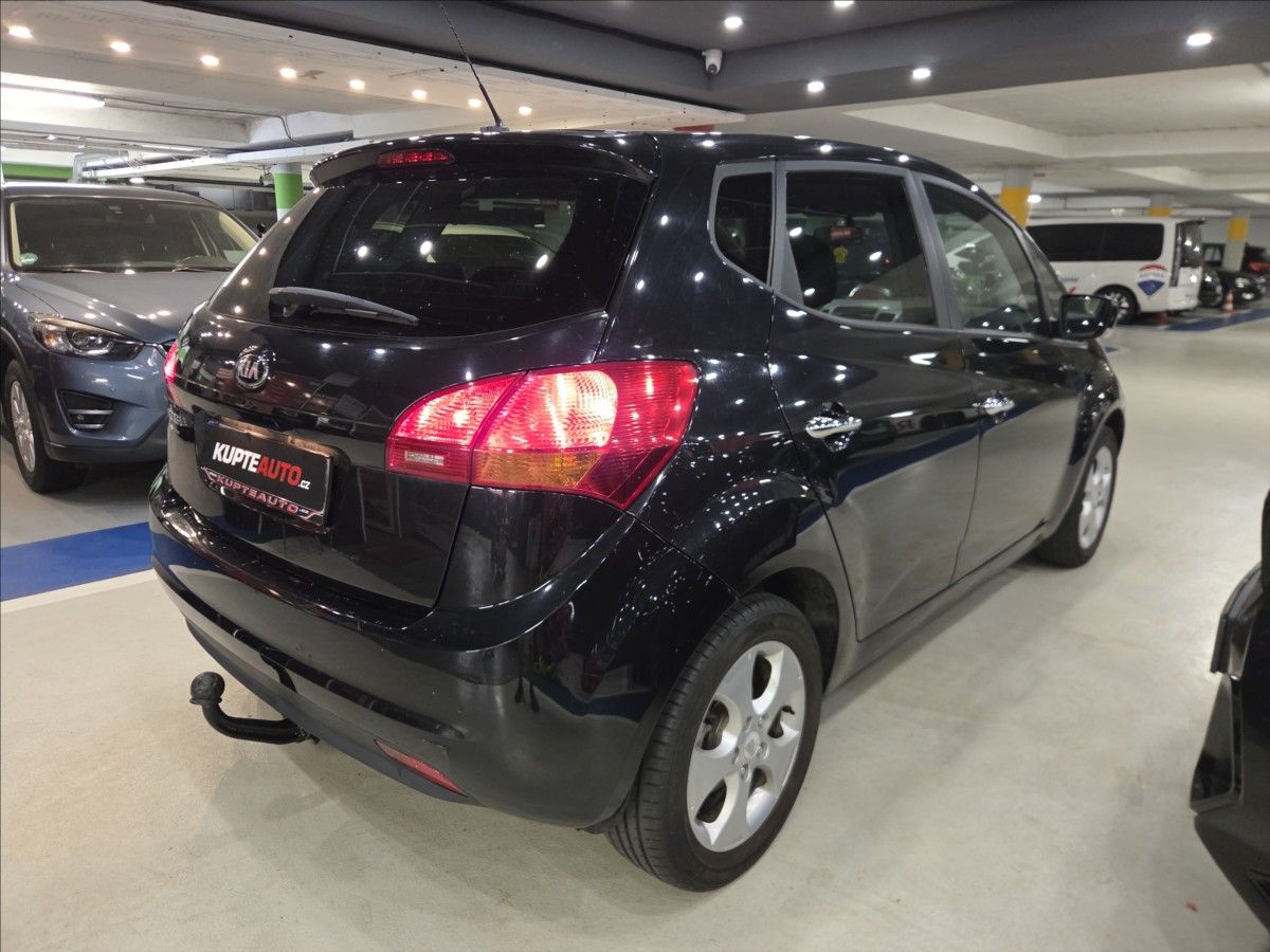 Kia Venga, 1,6 CRDi + ZIMNÍ KOLA!  COMFOR - fotka 3