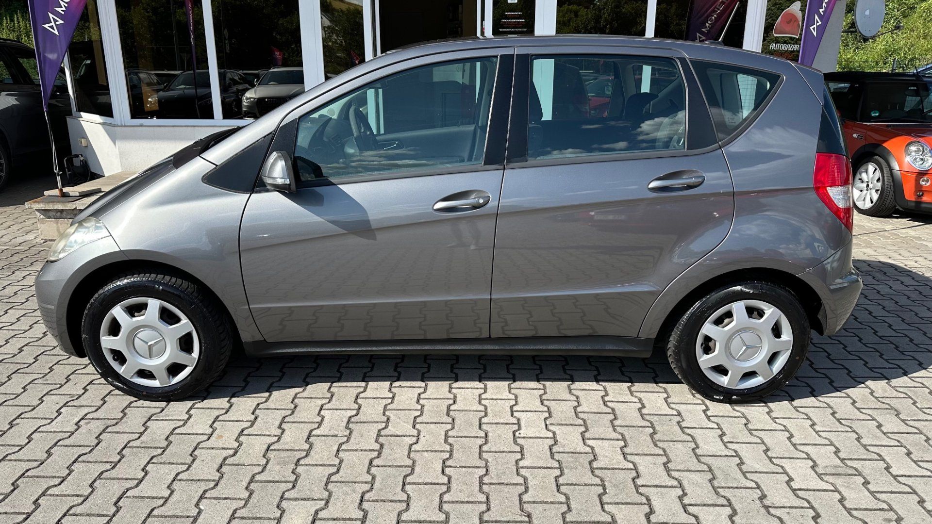 Mercedes-Benz Třídy A, A150 70kW -SERVISOVÁNO-NEHAV.! - fotka 4