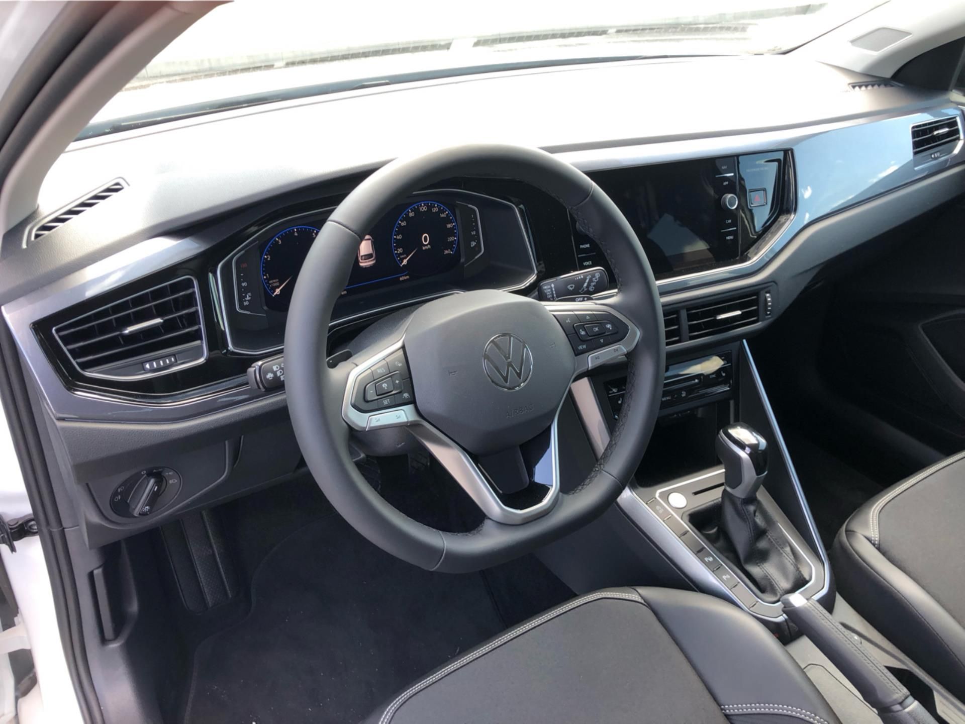 Volkswagen Taigo, Taigo Friends 1,0 TSI 85 kW 7D - fotka 5