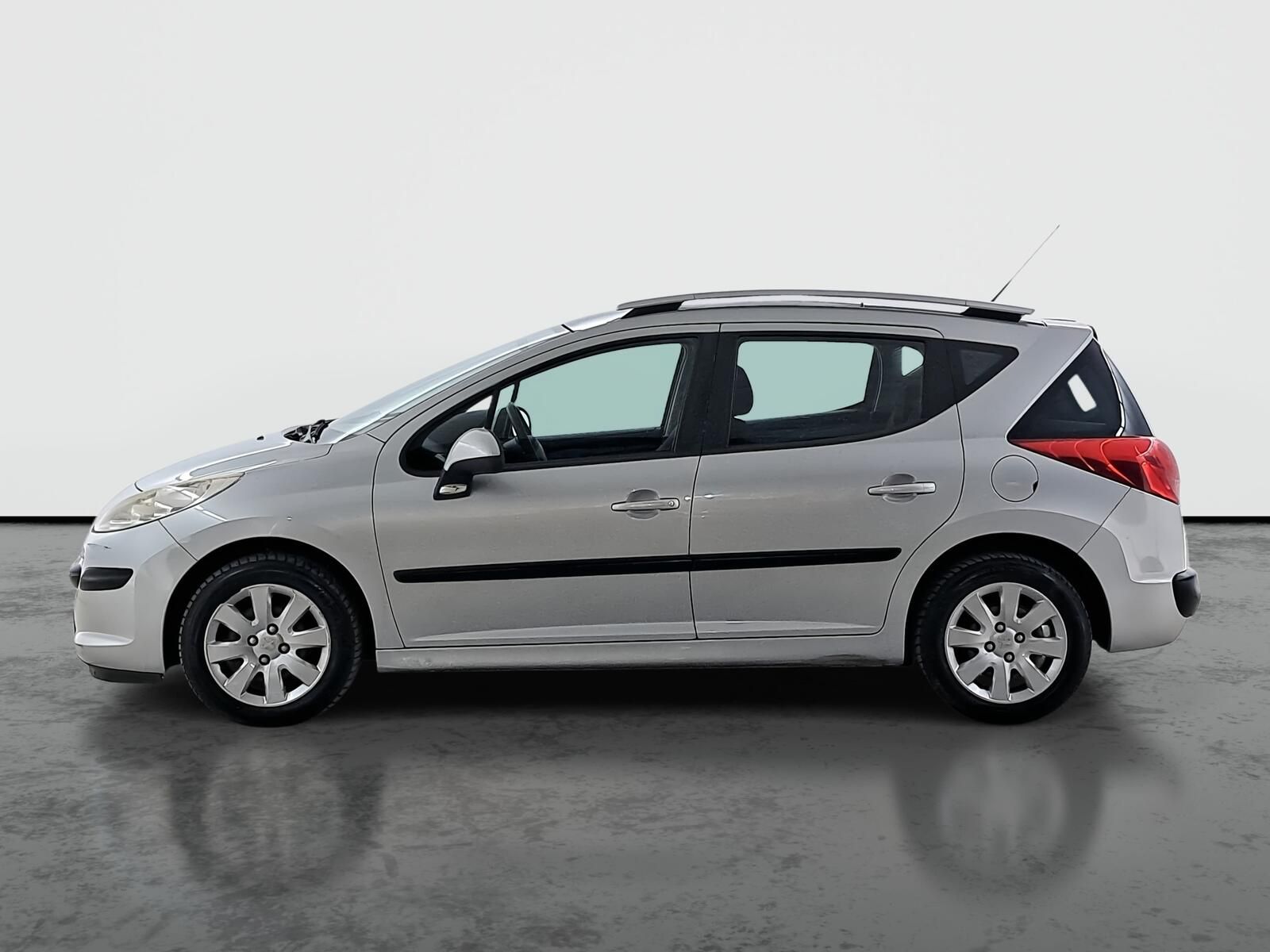 Peugeot 207, 1.4 VTi, Tažné, Xenony - fotka 3
