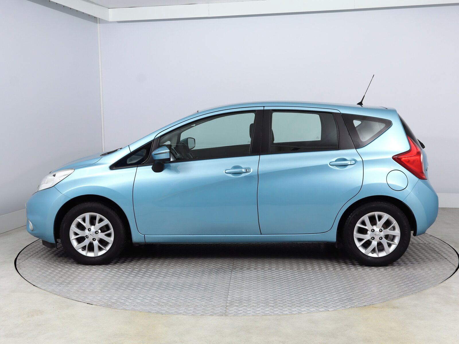 Nissan Note, 1.2, Navi, Automatická klima - fotka 3
