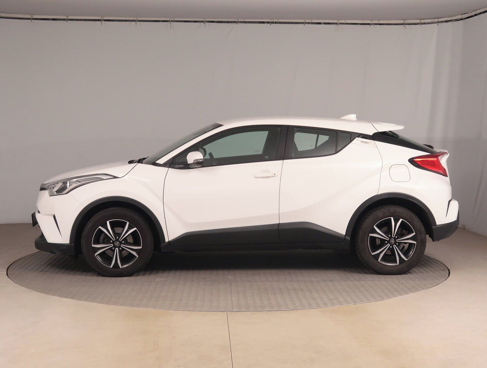Toyota C-HR, 1.2 Turbo, Navi - fotka 3