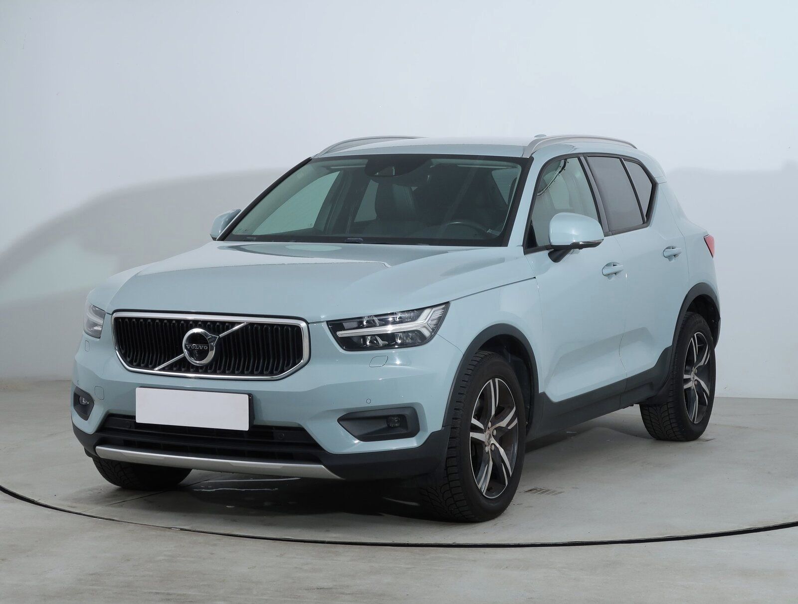 Volvo XC40, D4 AWD, 4X4, Automat - fotka 2