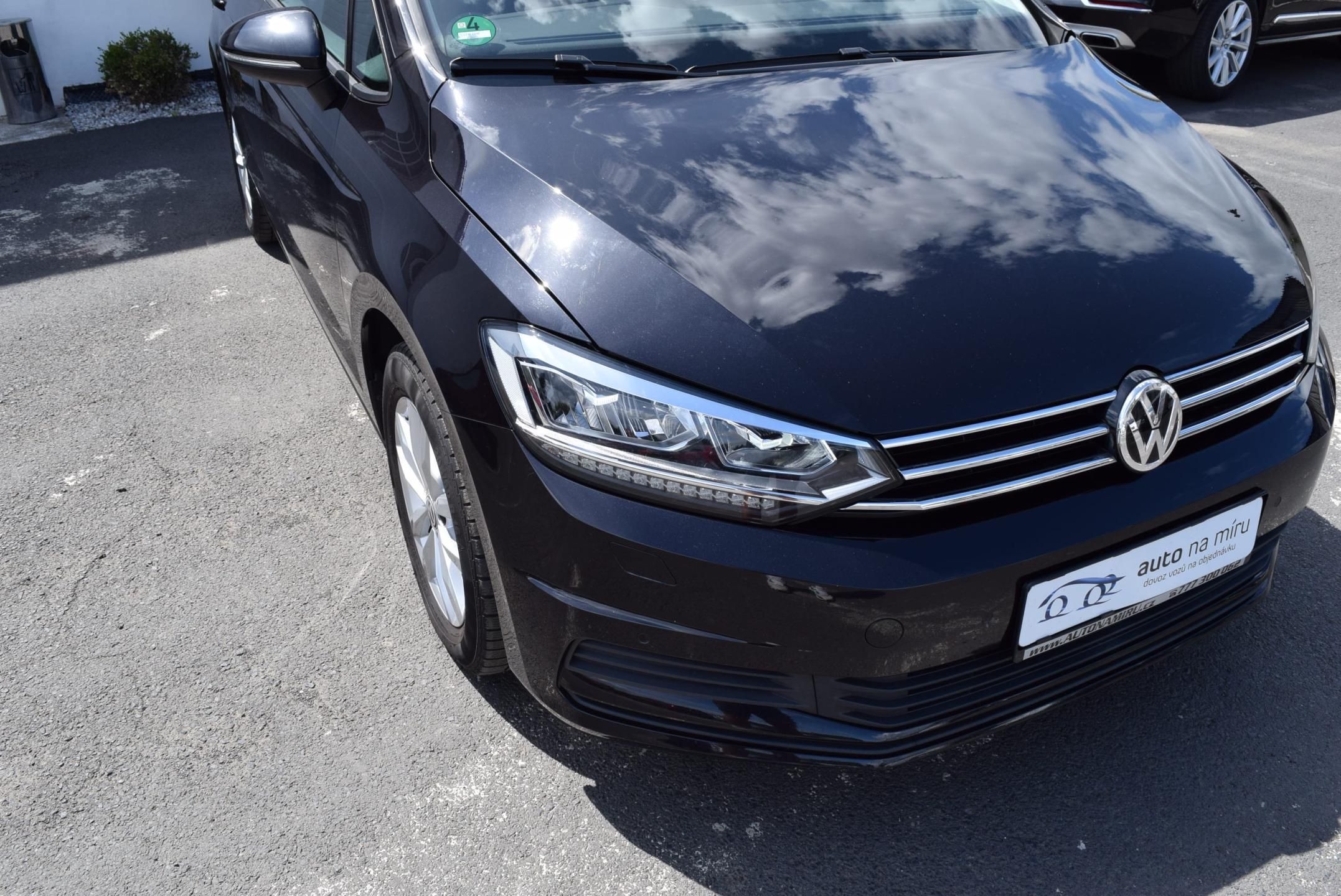 Volkswagen Touran, 1.4TSI 110kw TAŽNÉ 7MÍST WEBAS - fotka 4