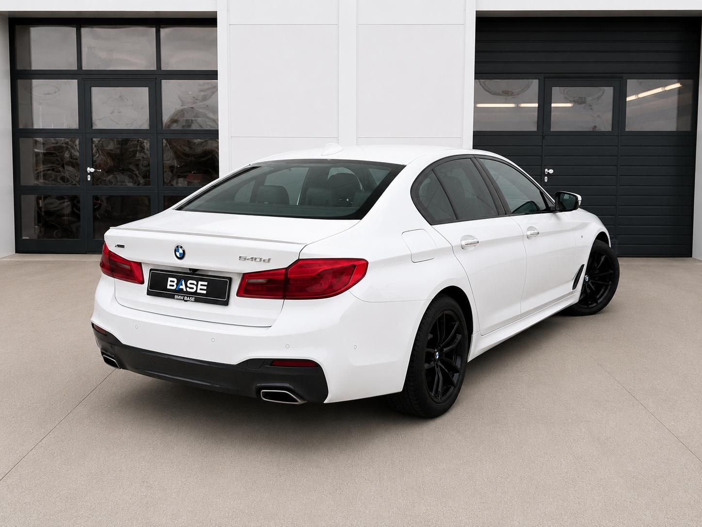 BMW Řada 5, 540d xDrive M-Sport - fotka 4