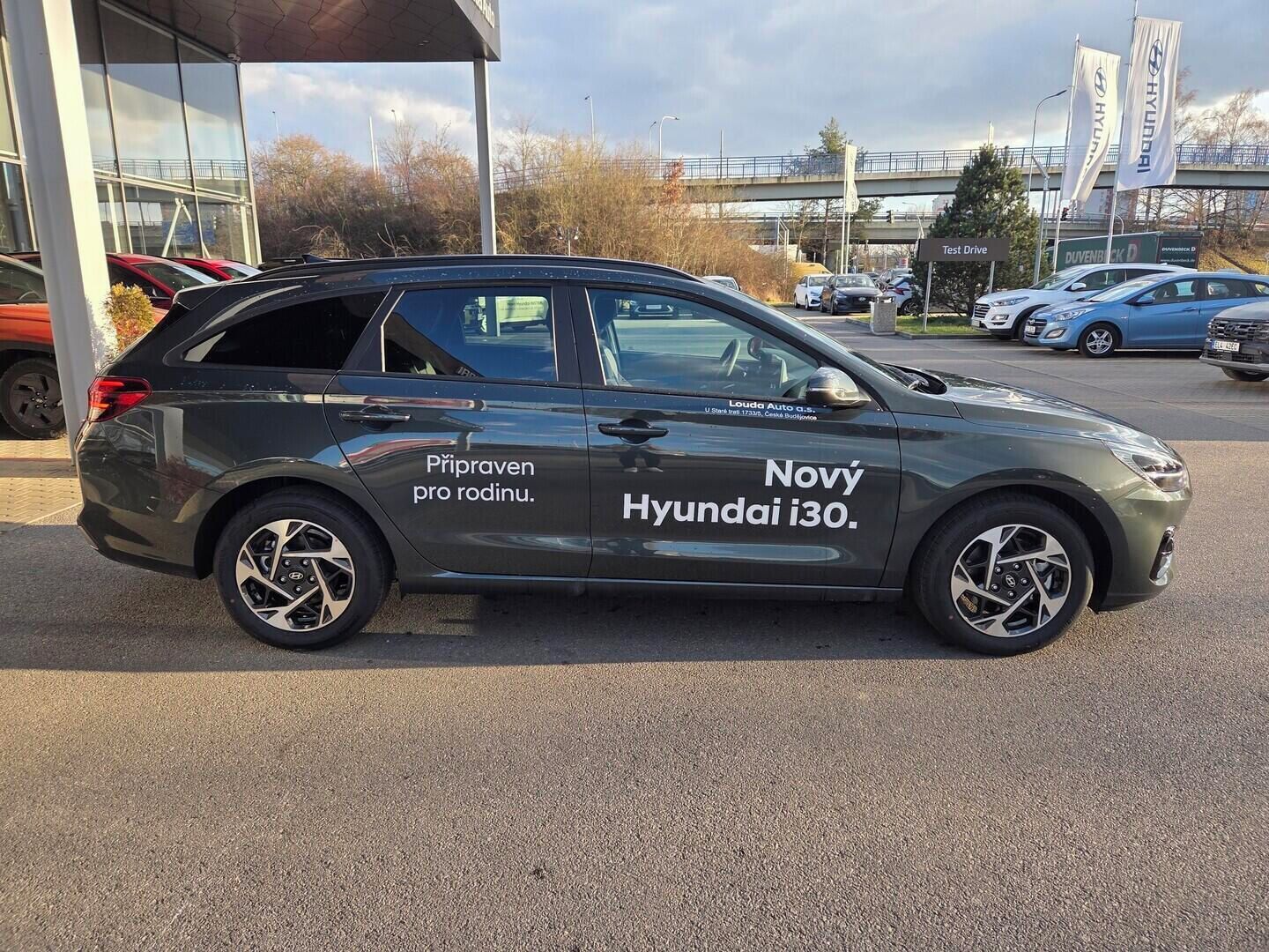Hyundai i30, WG PD PE GO Czech! 1,0 T-GDI 8 - fotka 4