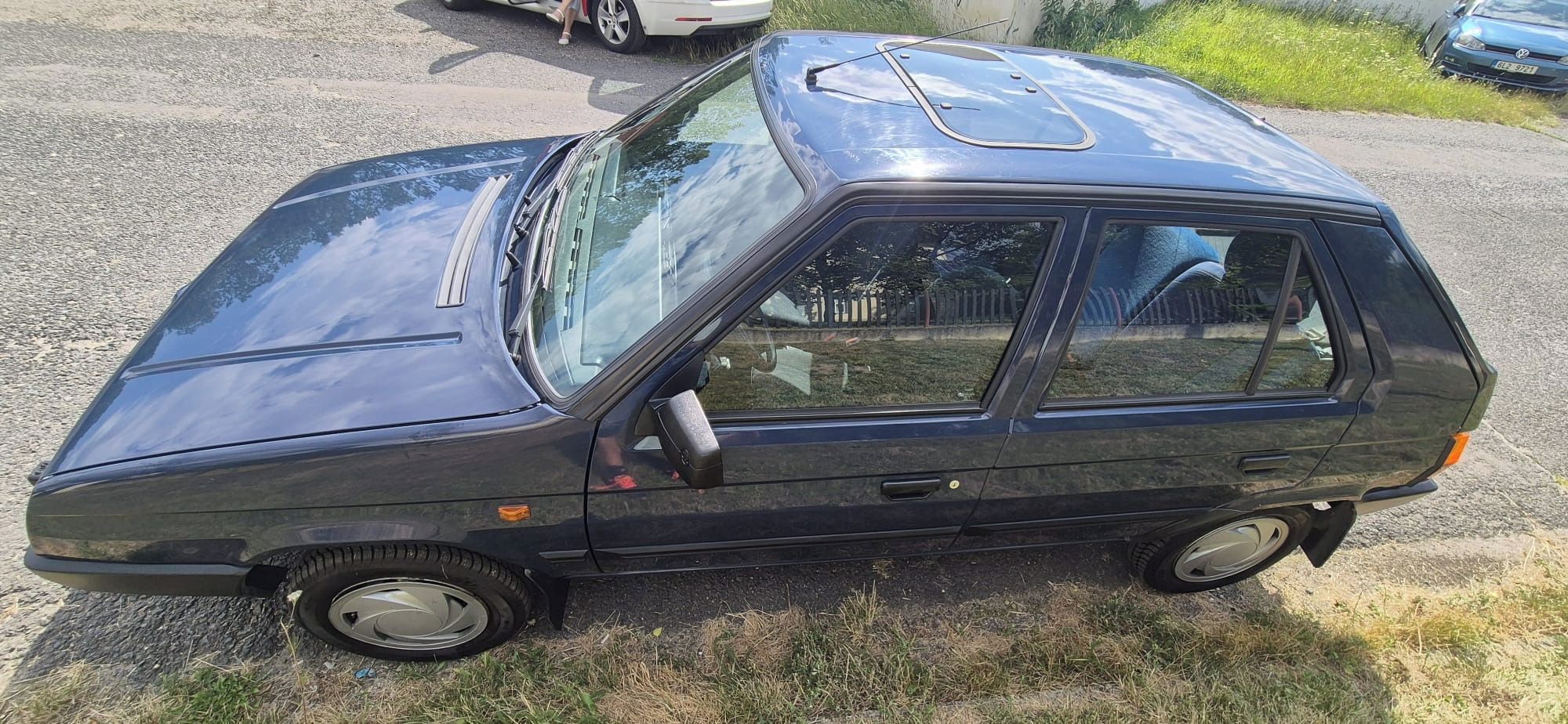 Škoda Favorit, garážovaný, perfektní stav - fotka 5
