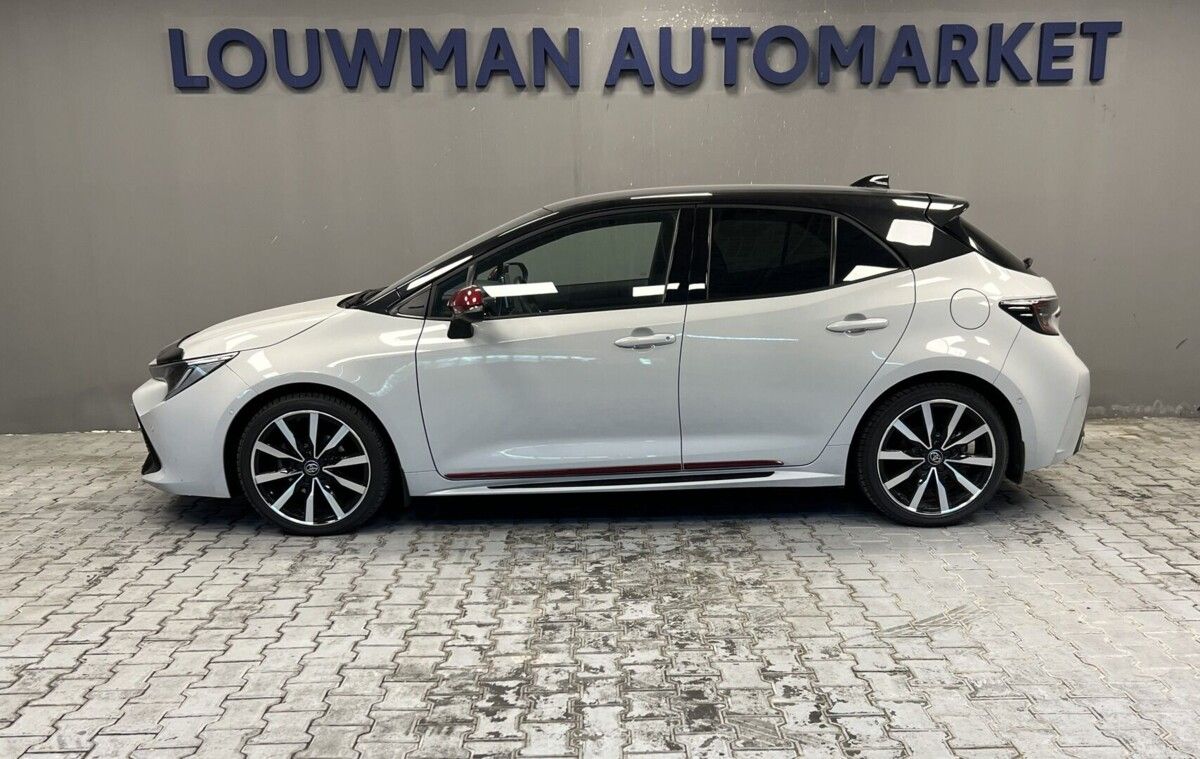 Toyota Corolla, 1,8 HYBRID AT GR SPORT - fotka 5