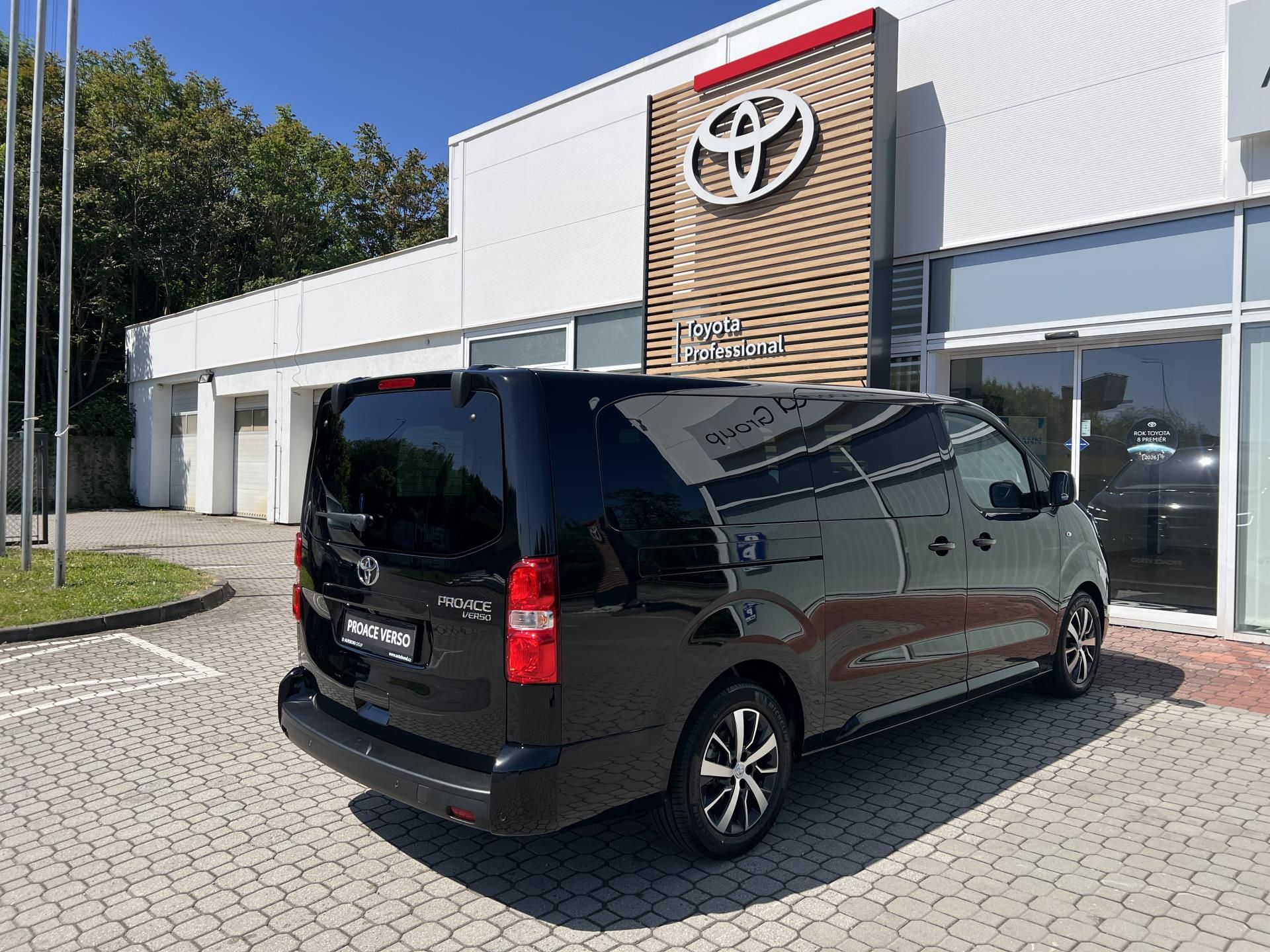 Toyota Proace Verso, 2.2D 8AT VIP 7S Long - fotka 6