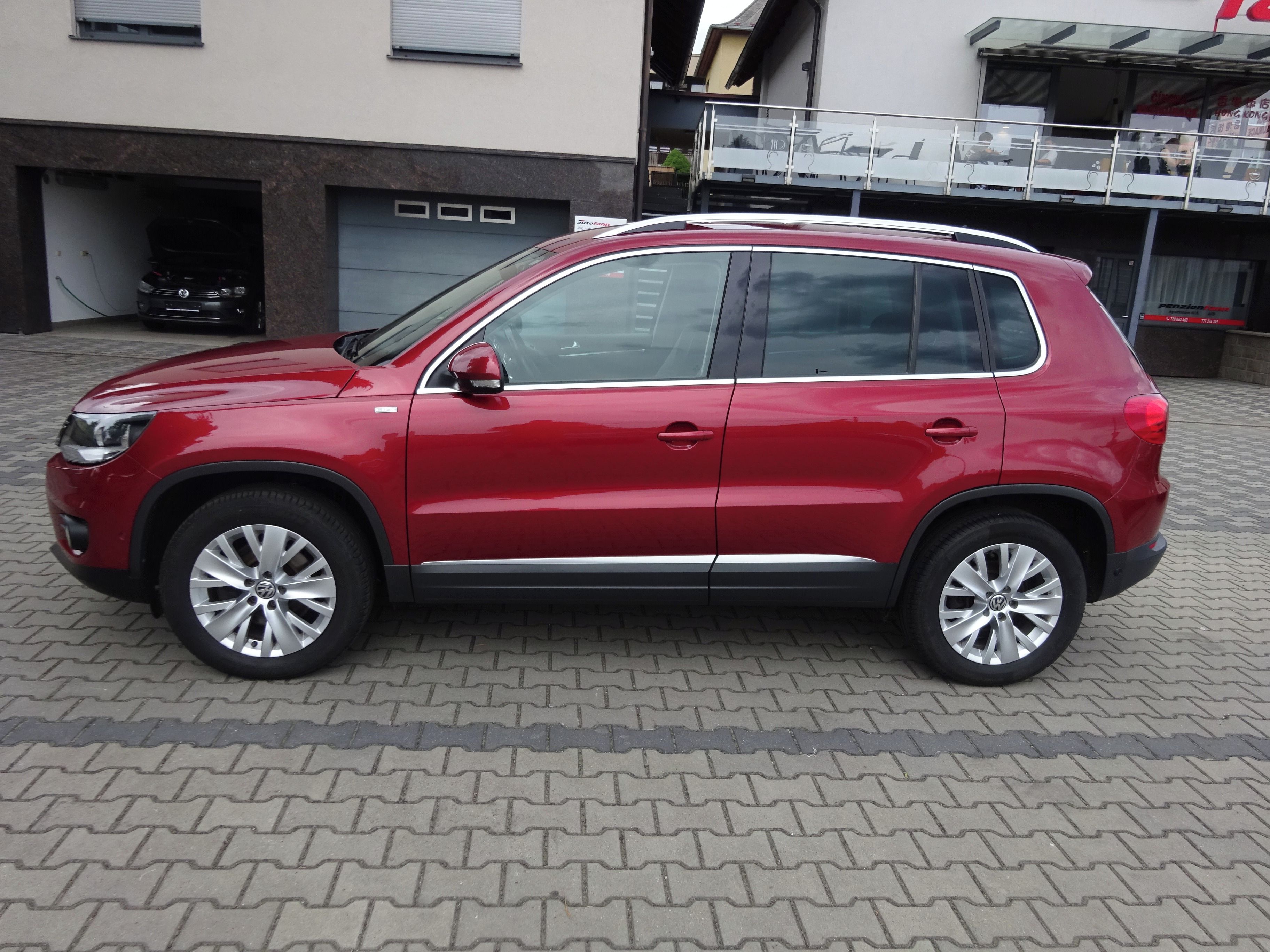 Volkswagen Tiguan, 1.4TSi 90kW.Life,Sport.Sv.knih - fotka 3