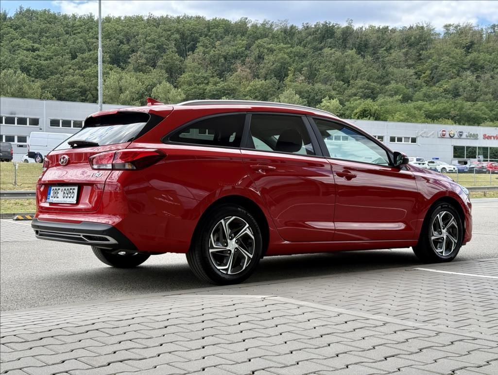 Hyundai i30, 1,0 T-GDI  WG Comfort Climate - fotka 3