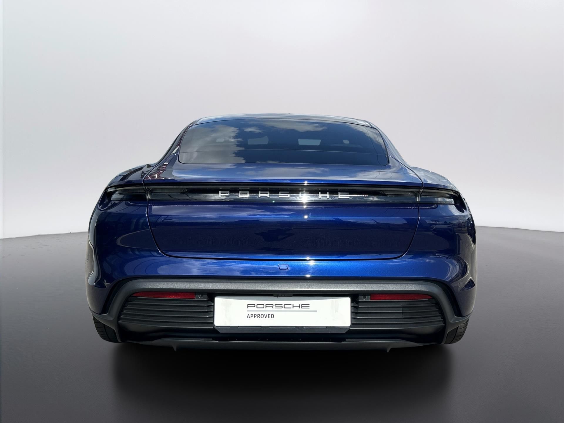 Porsche Taycan, 4S - fotka 4
