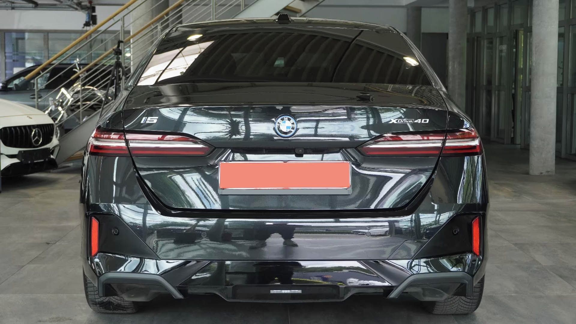 BMW i5, xDrive40 M-Sport HuD 360 Venti - fotka 6