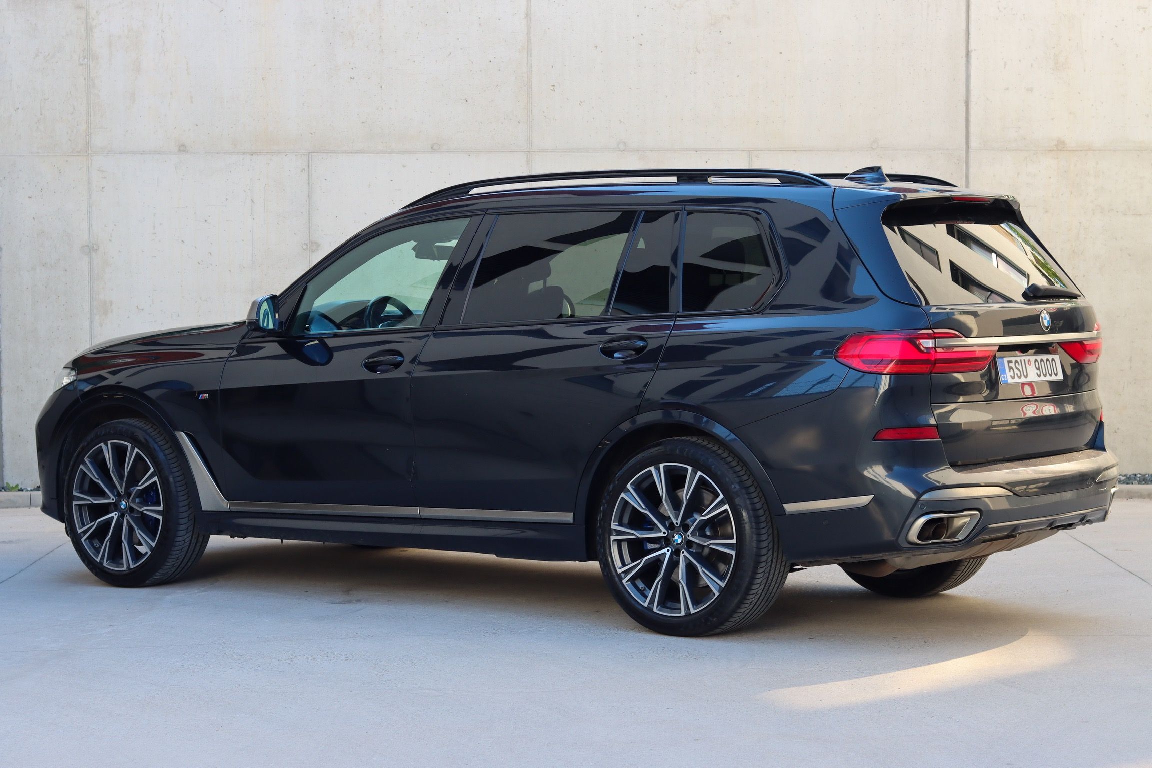 BMW X7, M50i M-paket - fotka 3
