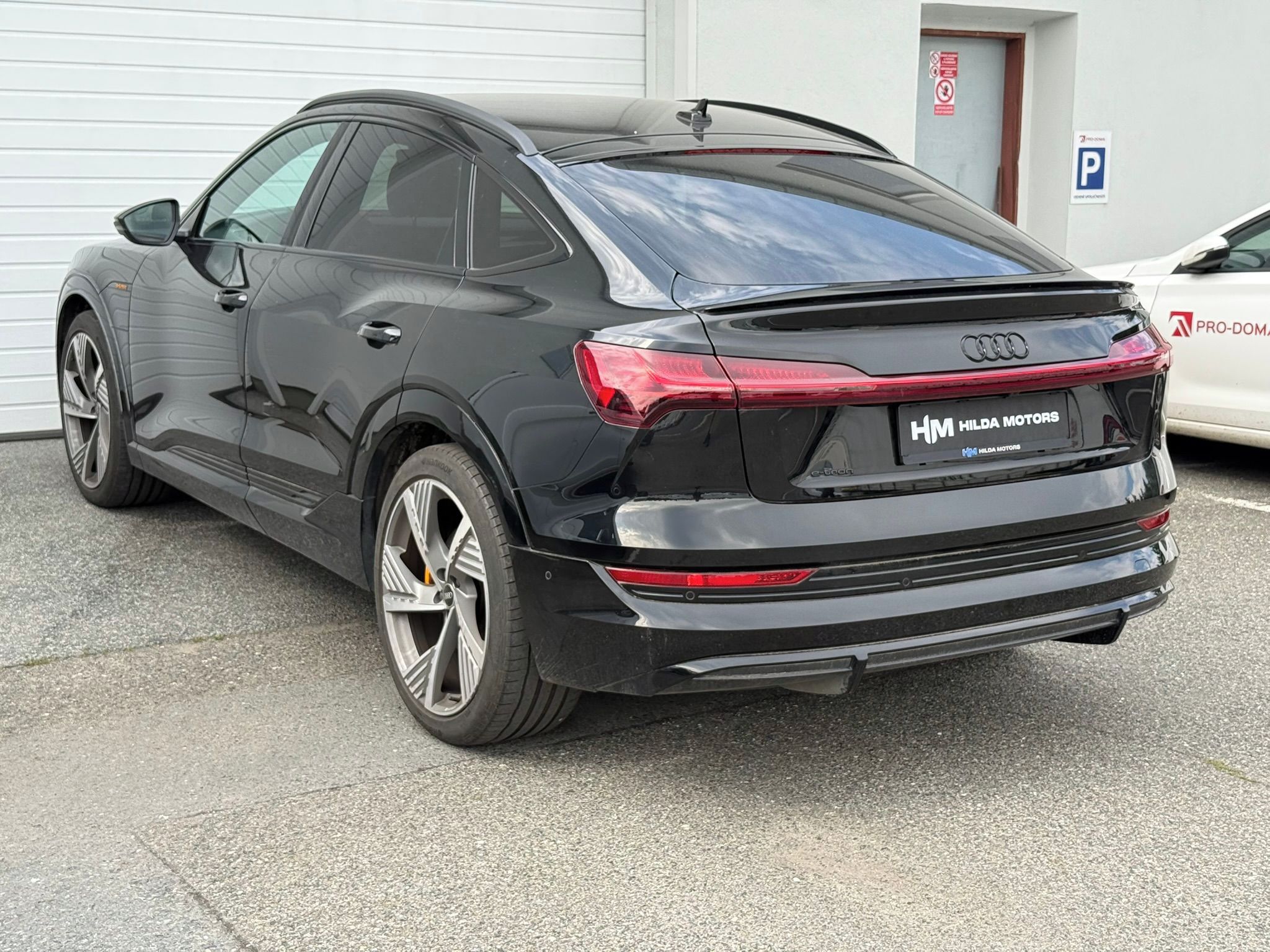 Audi e-tron, 55 300kW SB BlackEd Taž ZÁRUKA - fotka 2