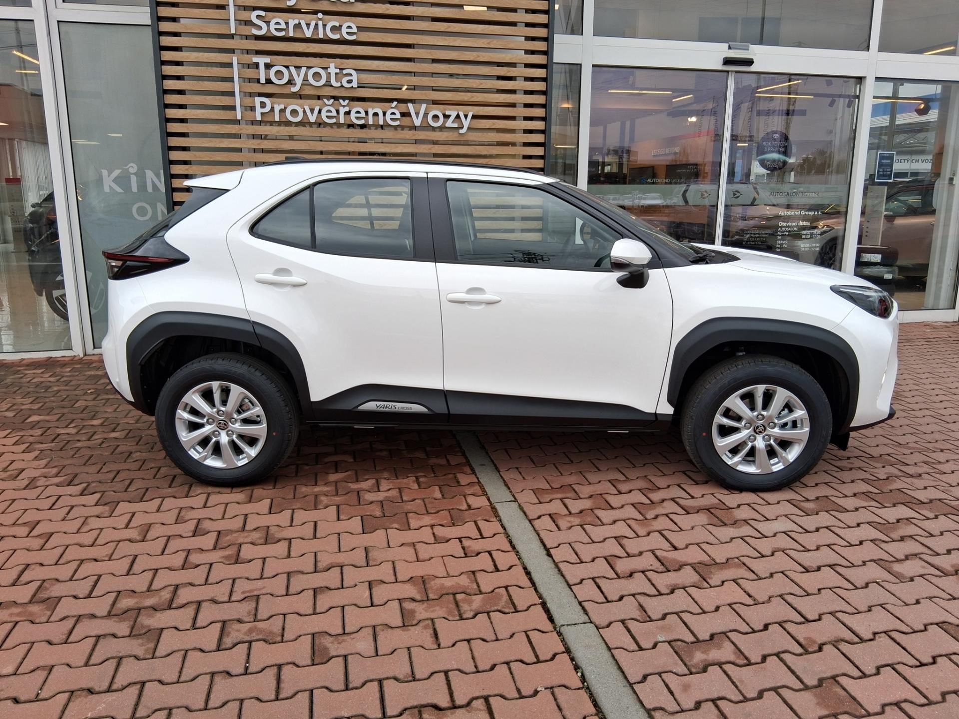 Toyota Yaris Cross, 1,5 HEV LIMITED EDITION - fotka 3