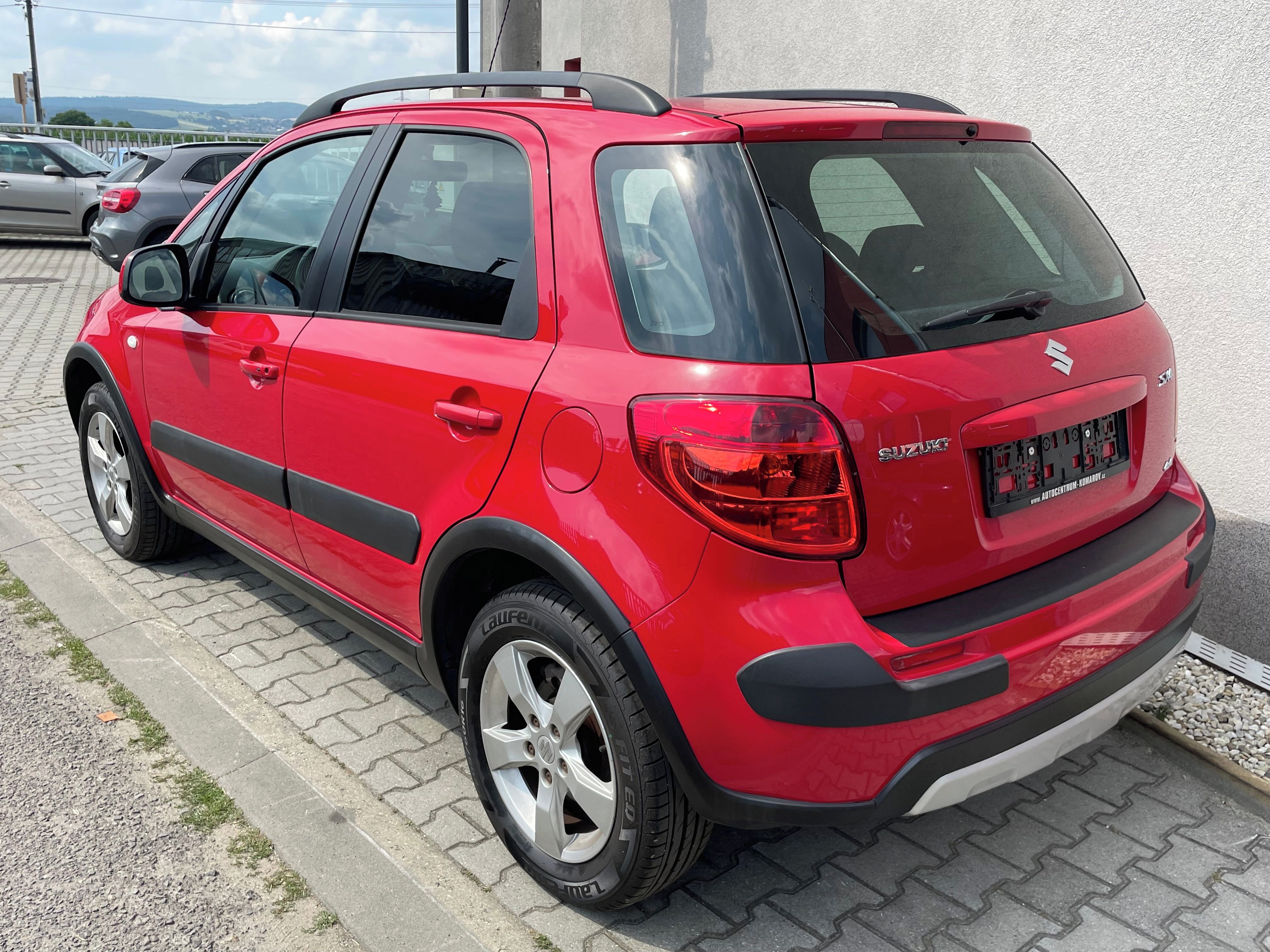 Suzuki SX4, 1.6i 88kW 4x4 - fotka 3