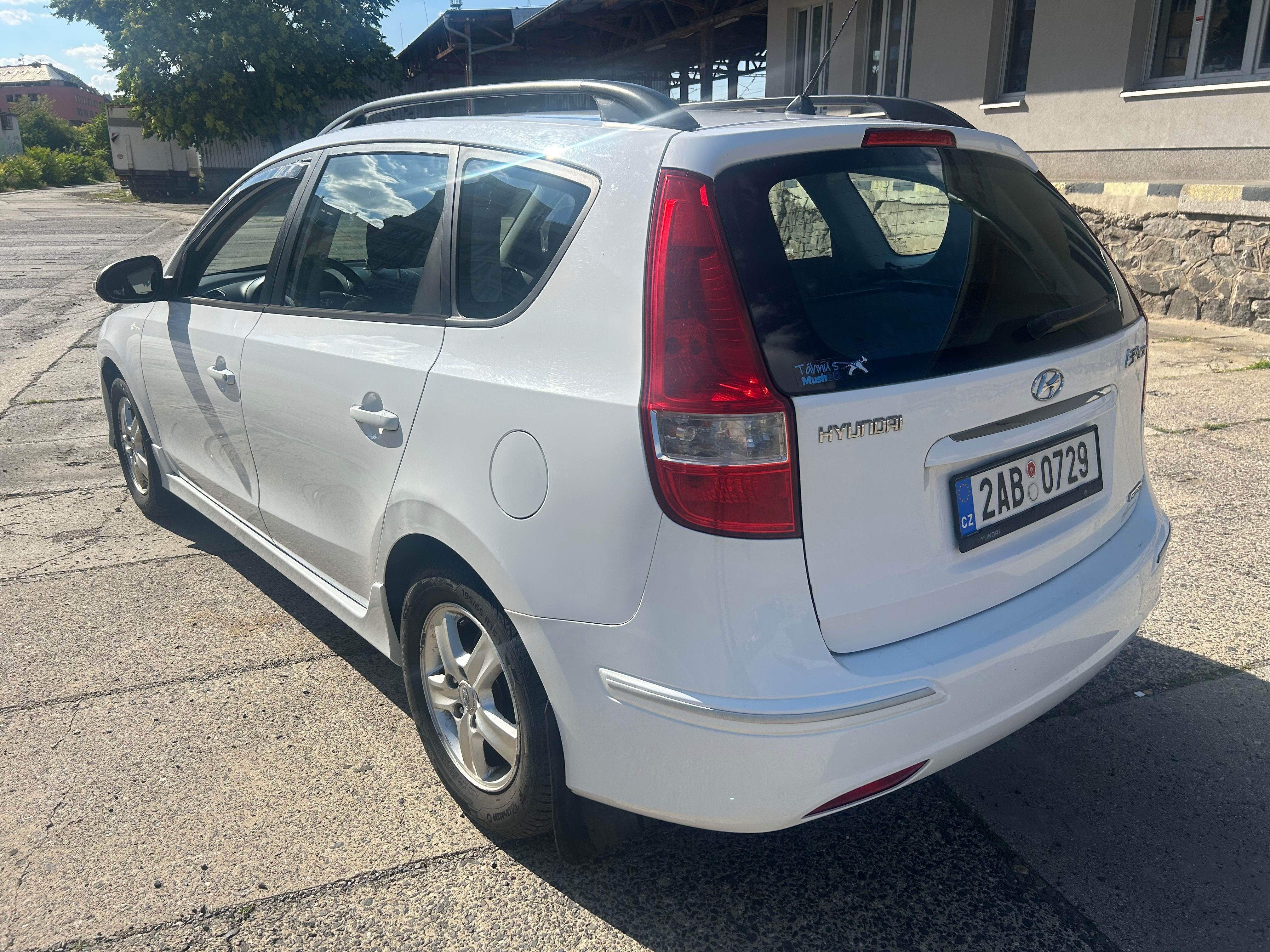 Hyundai i30, CW 1.6CRDi - fotka 3