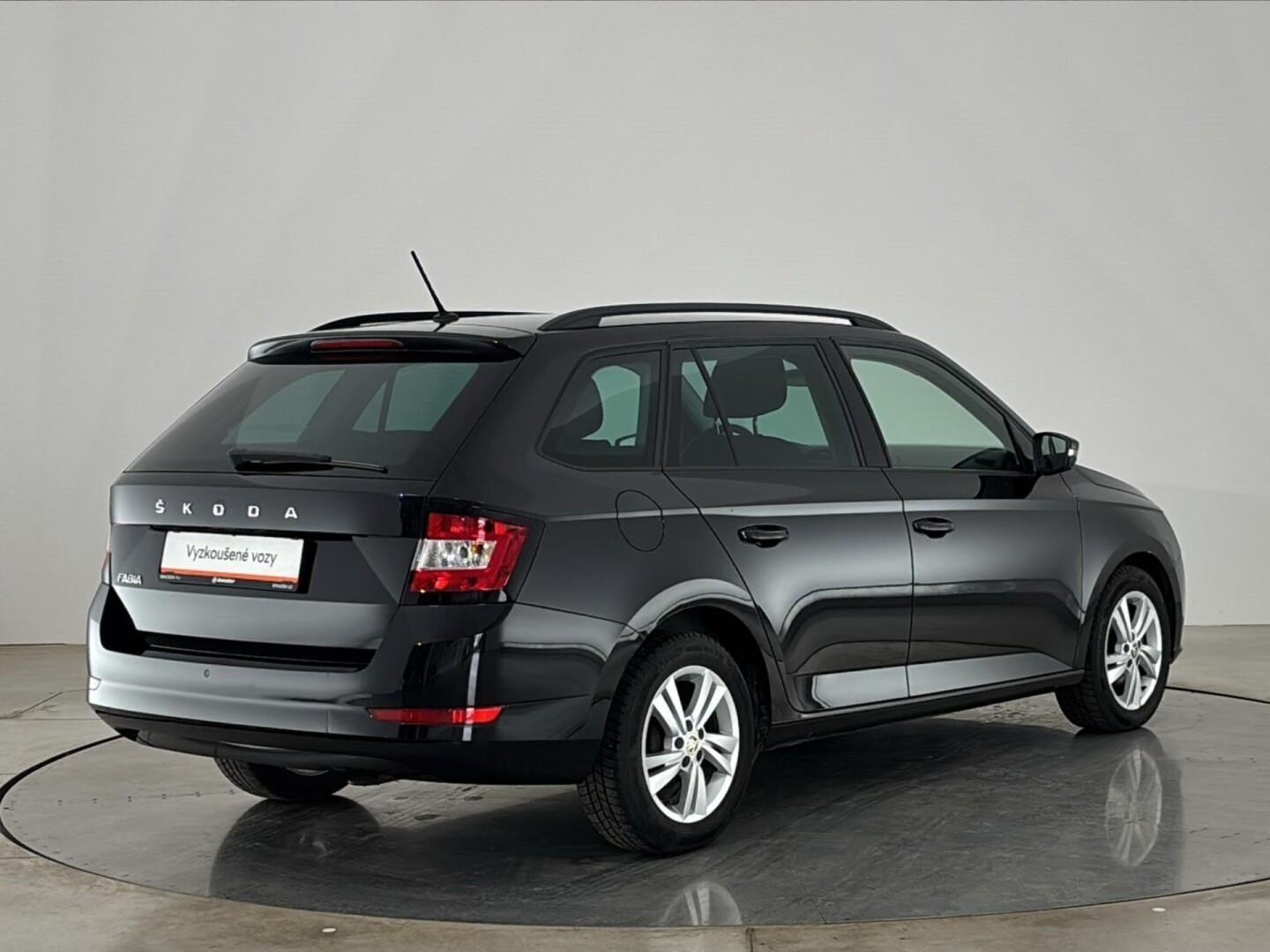 Škoda Fabia, 1.0 TSI / 70 kW Ambition - fotka 2