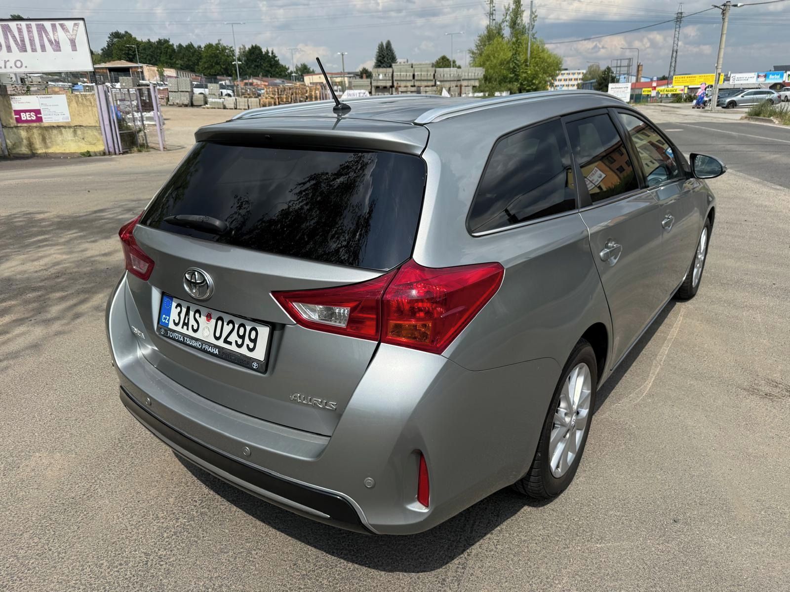 Toyota Auris, 1.6 Valvematic - fotka 5