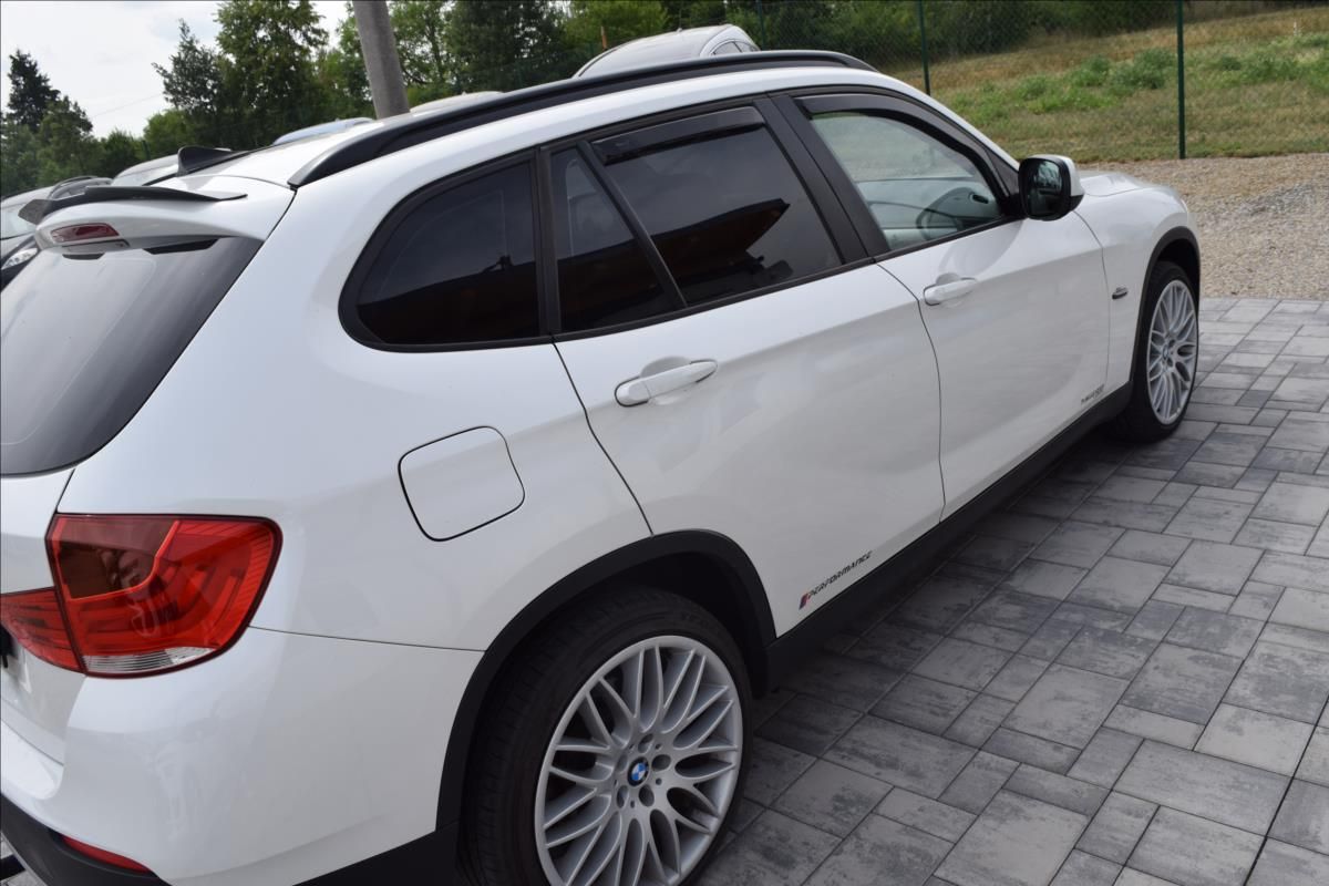 BMW X1, 2,0 d 105KW 4X4 TAŽNÉ ALU - fotka 5