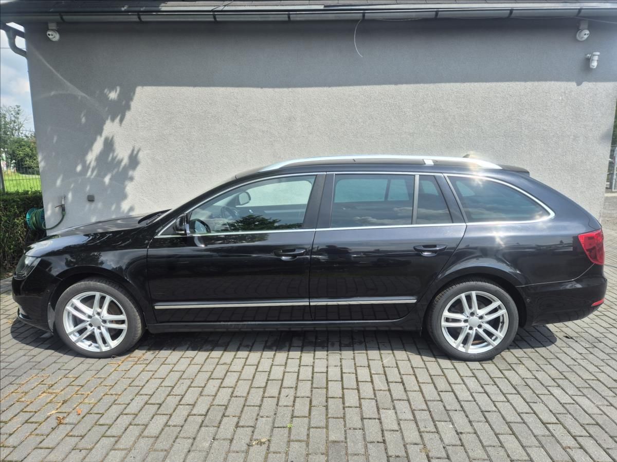 Škoda Superb, 2,0 TDI 125Kw DSG 4x4 Exclusiv - fotka 3
