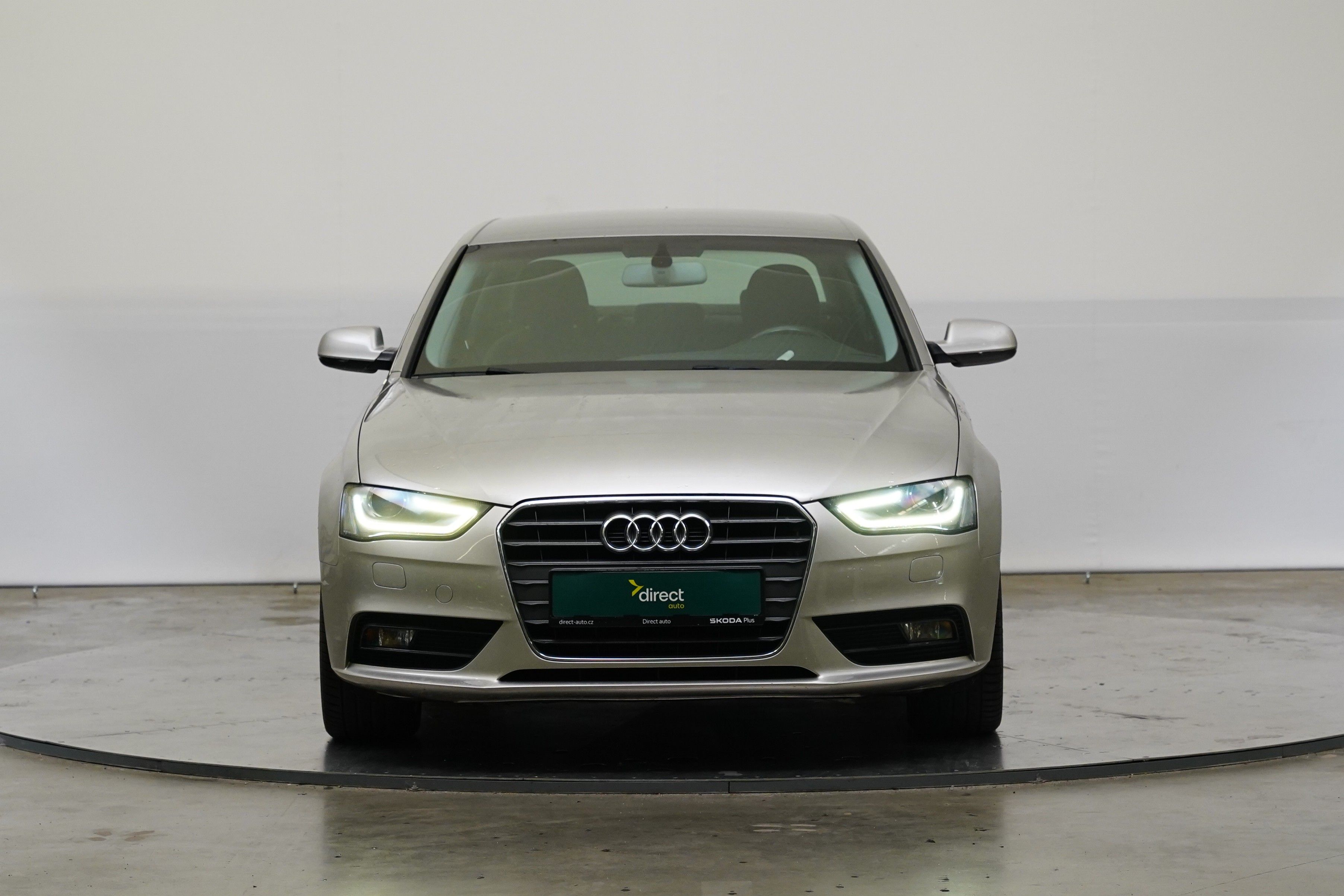 Audi A4, 1.8 TFSI 125 kW Attraction - fotka 4