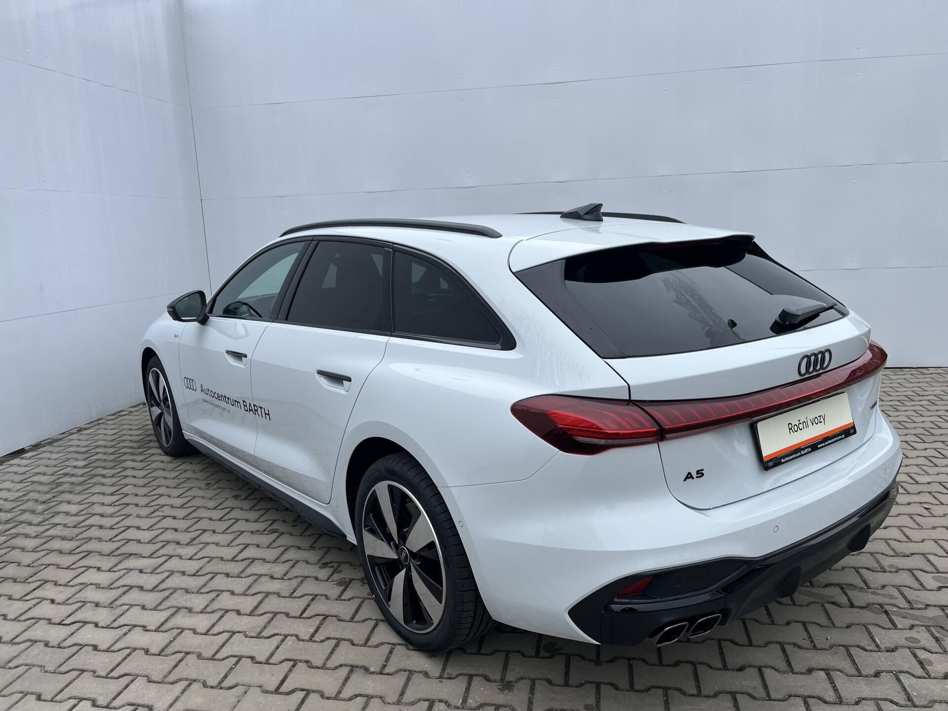 Audi A5, quattro 7STR 2,0TDI - fotka 5