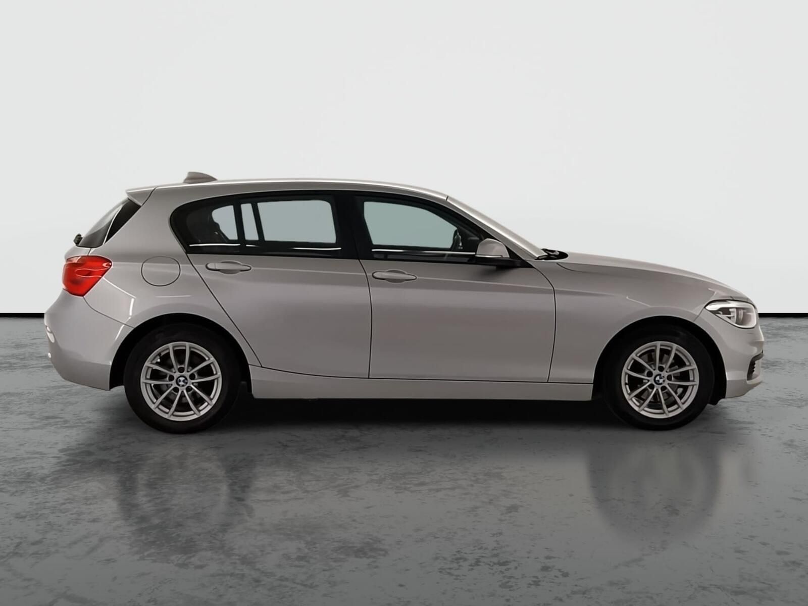 BMW Řada 1, 118d, Serv.kniha - fotka 6
