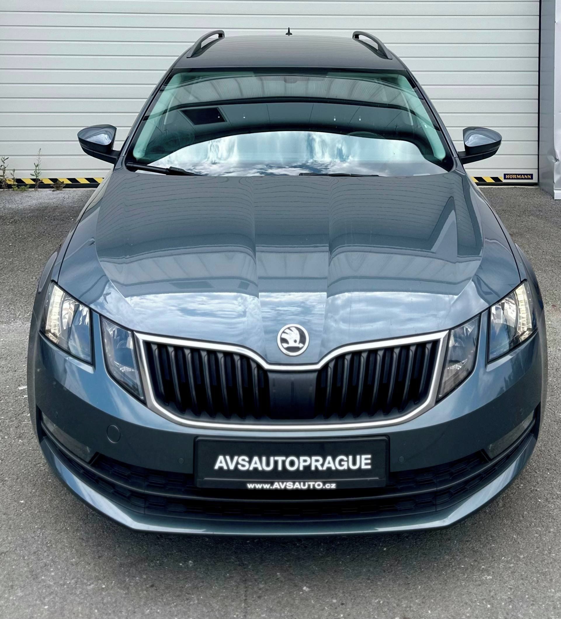 Škoda Octavia, III FL COMBI 1.6 TDI DSG  85KW - fotka 2