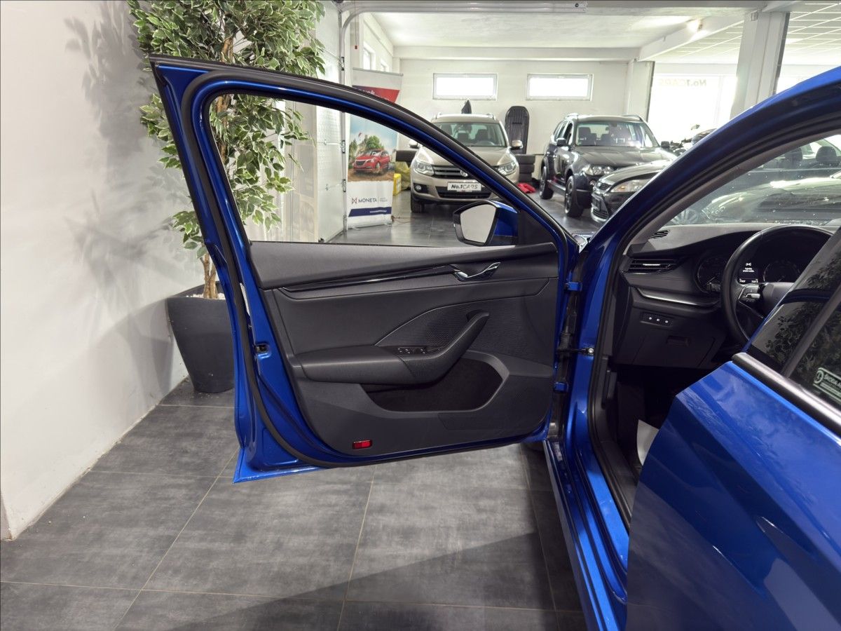 Škoda Octavia, 1,5   TSI 110KW LED ČIDLA ČR - fotka 6