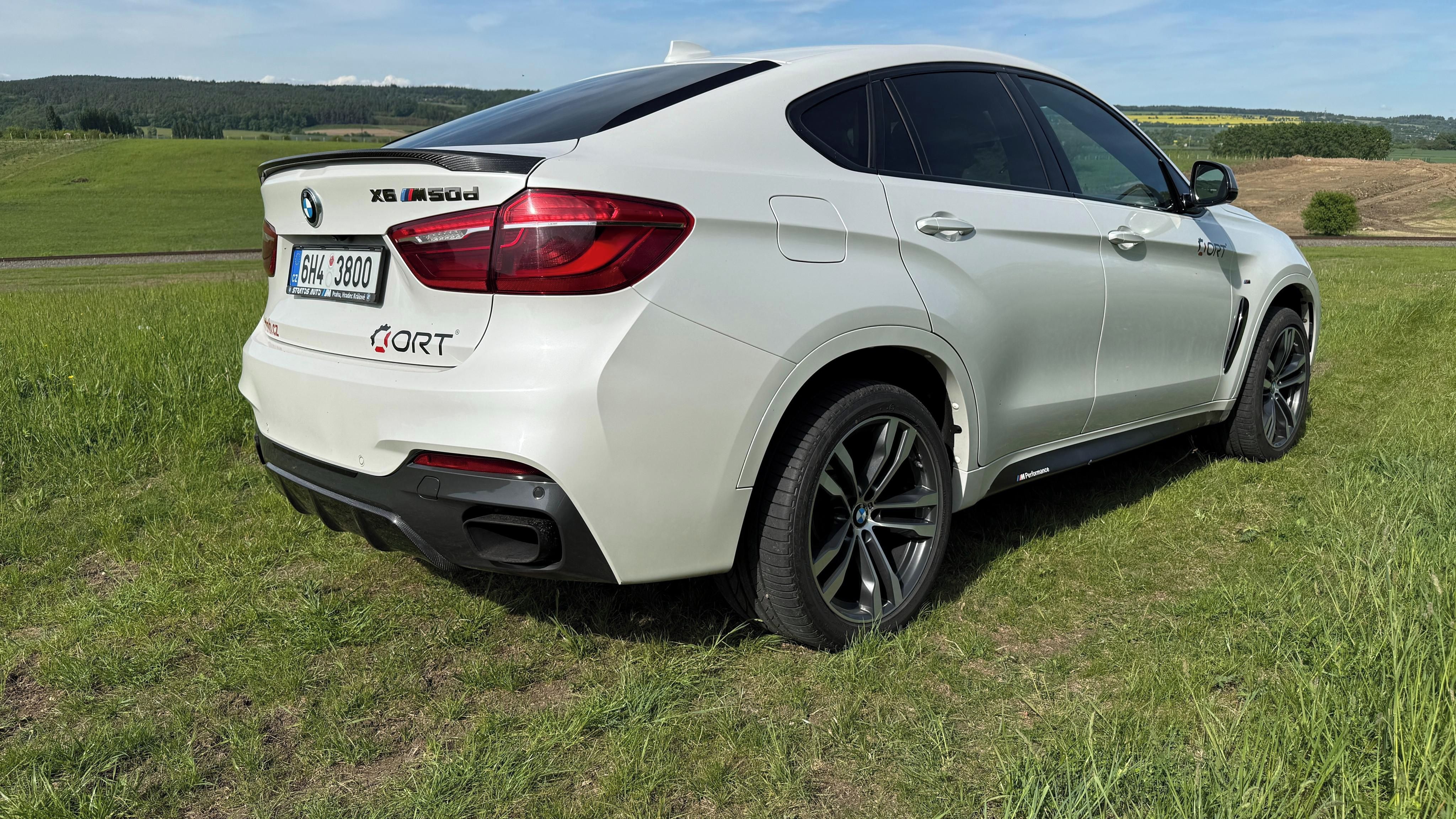 BMW X7, BMW X6 M50d - fotka 3