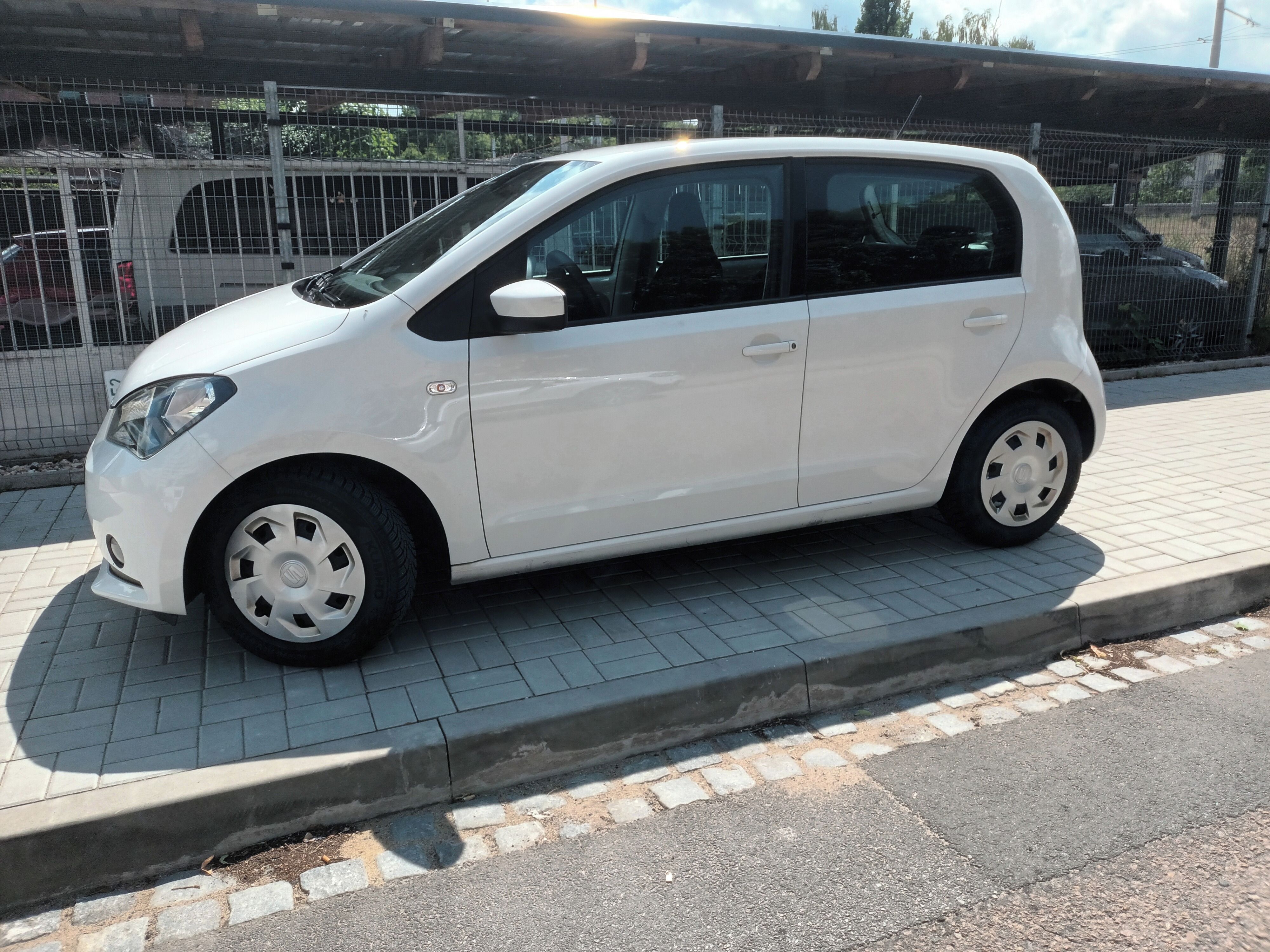 Seat Mii, 1.0i STYLE PDC NAVI TEMP - fotka 2