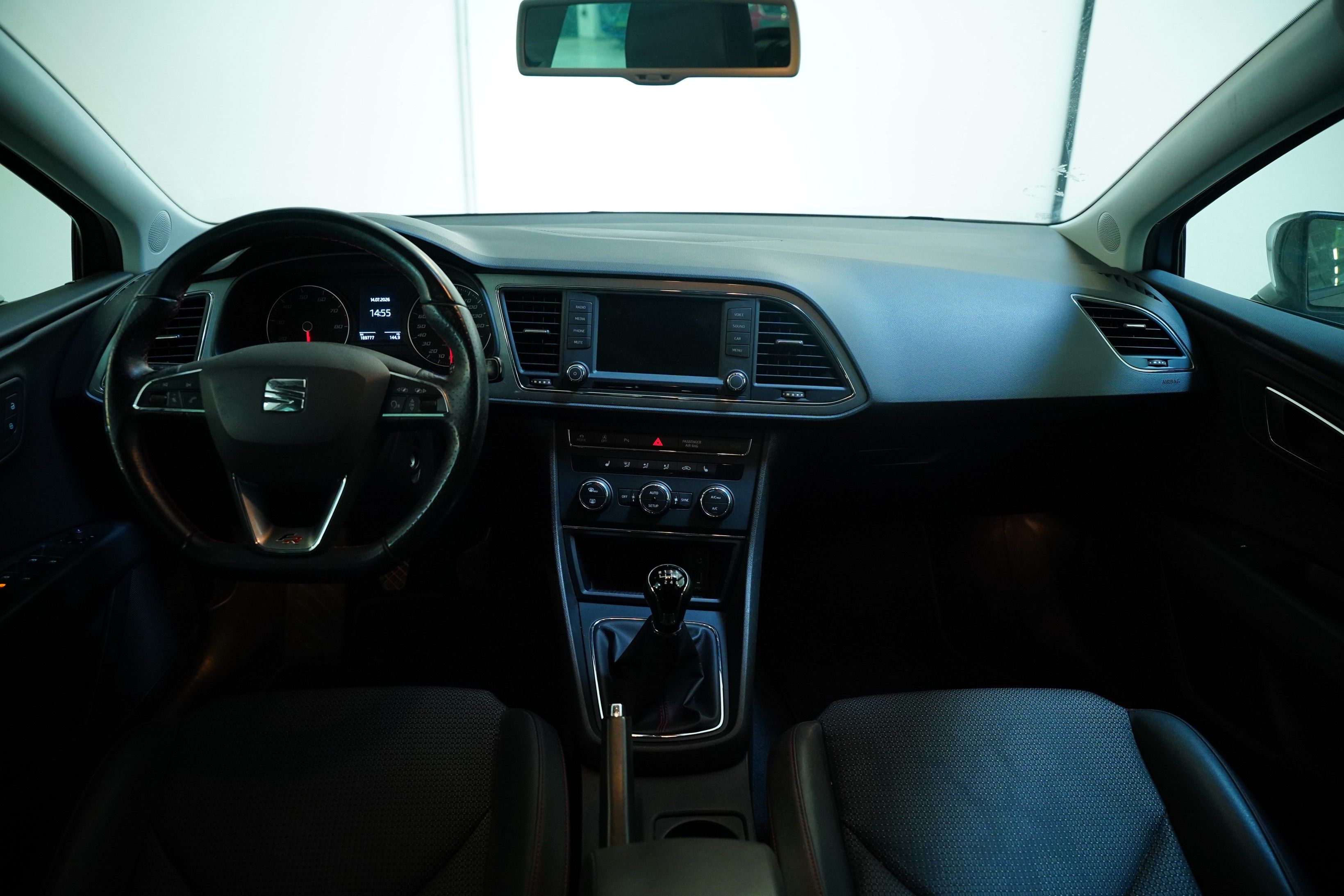 Seat Leon, 1.4 TSI 92 kW FR Sportstourer - fotka 6