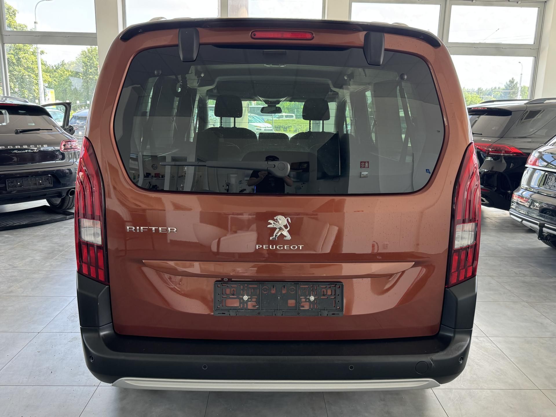 Peugeot Rifter, 1,2 Aut. Allure Pack 7.Míst L2 - fotka 6