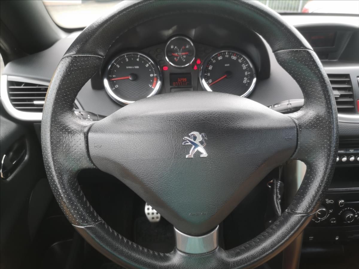 Peugeot 207, 1,6 TRENDY  cc - fotka 4