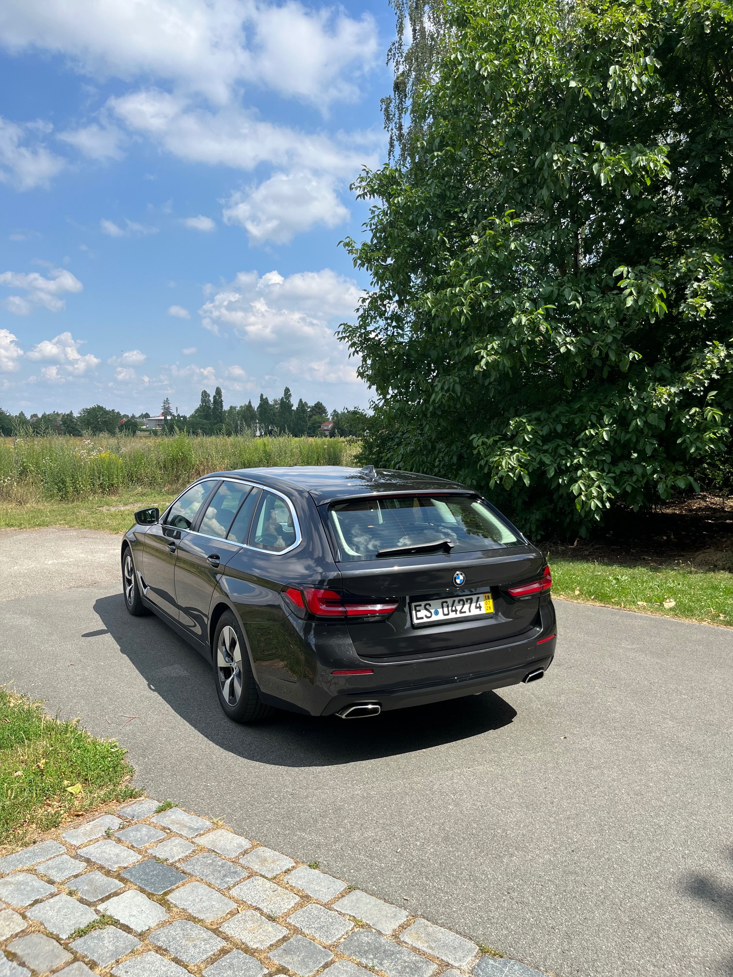 BMW Řada 5, 520d Touring - fotka 4
