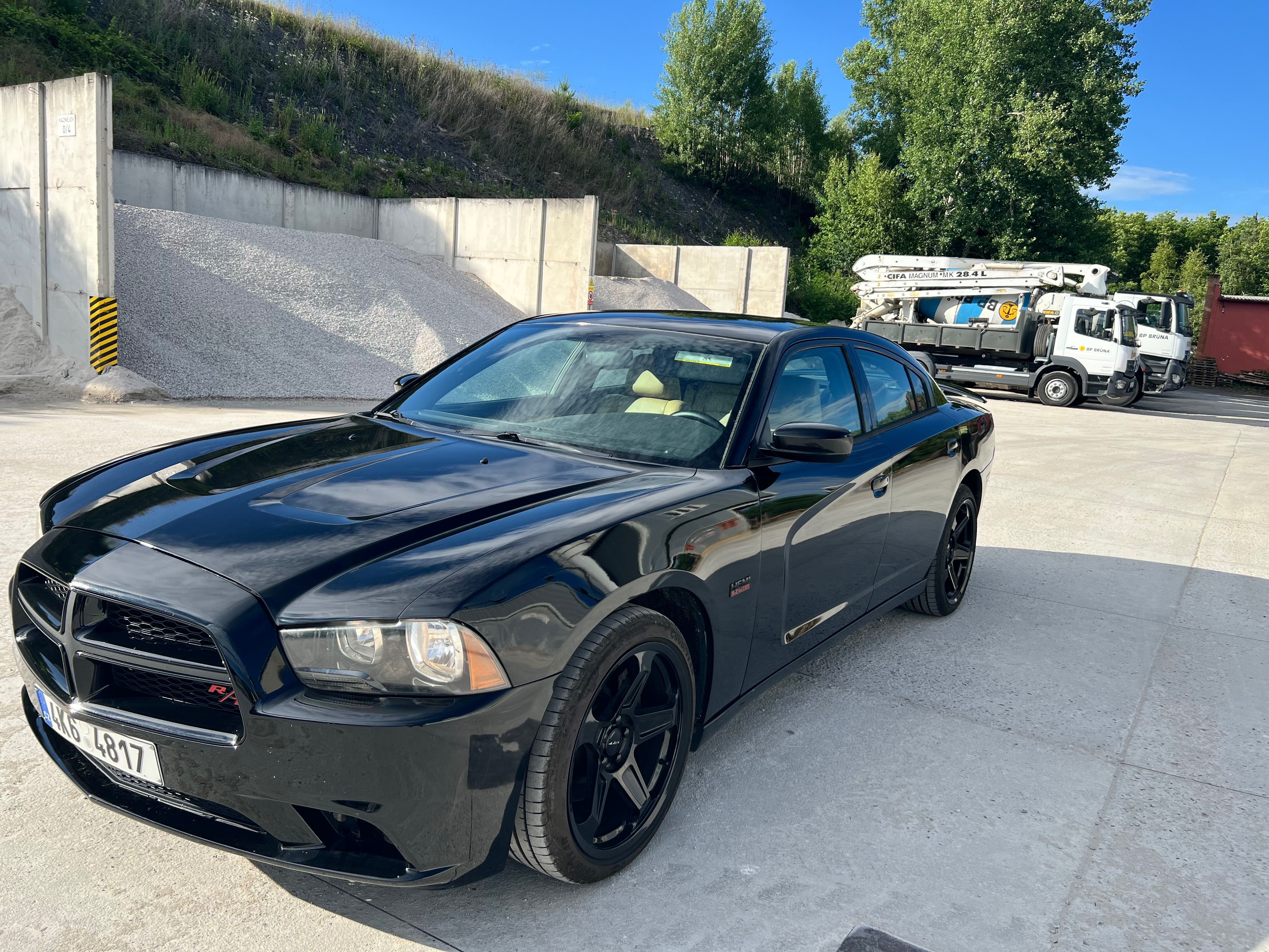 Dodge Charger, 5.7 HEMI - fotka 3