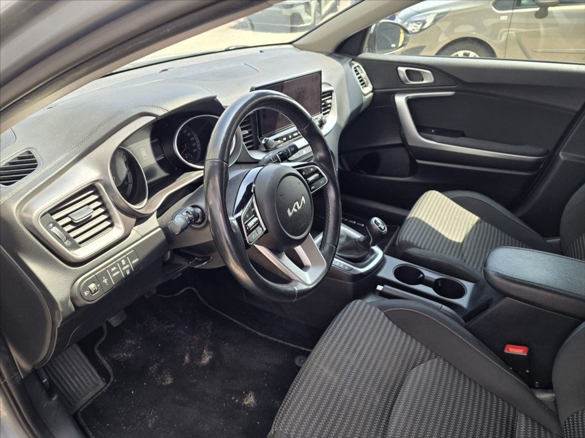 Kia Cee´d, 1,5 T-GDi 118KW TOP - fotka 4