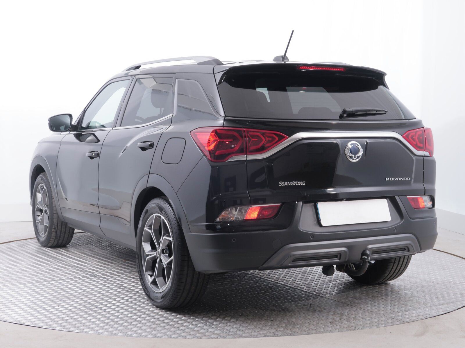 SsangYong Korando, 1.5 T-GDI, Style, ČR,1.maj - fotka 4