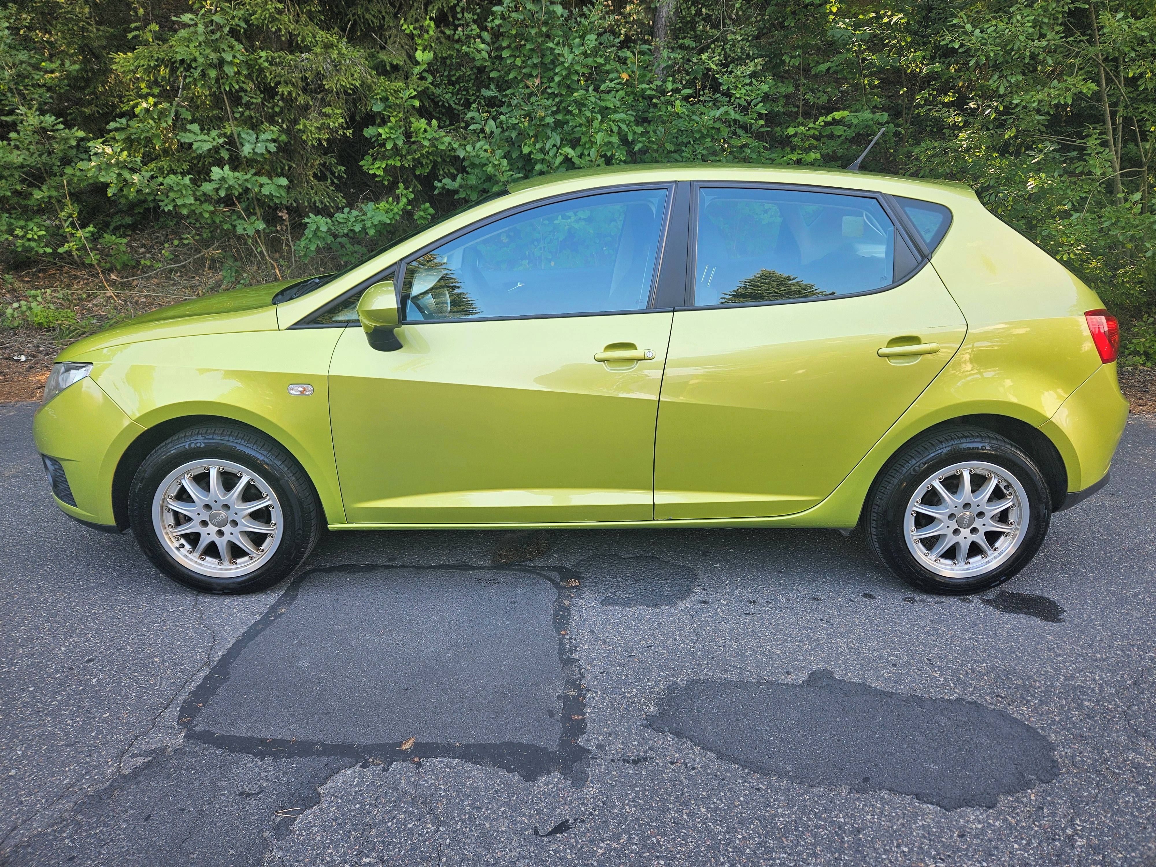 Seat Ibiza, Dovoz SRN Nová STK 2 sady kol - fotka 2