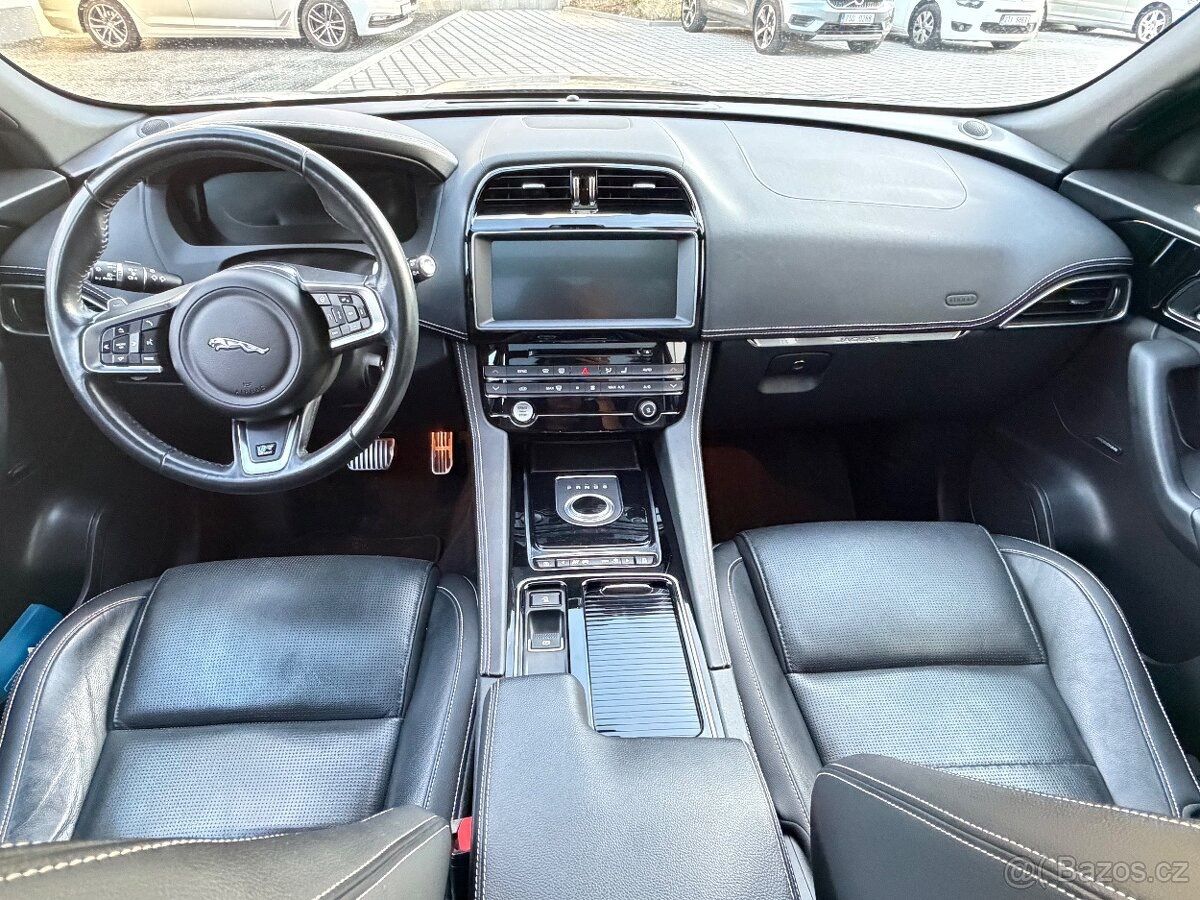 Jaguar F-Pace, R-Sport 20d AWD - fotka 2