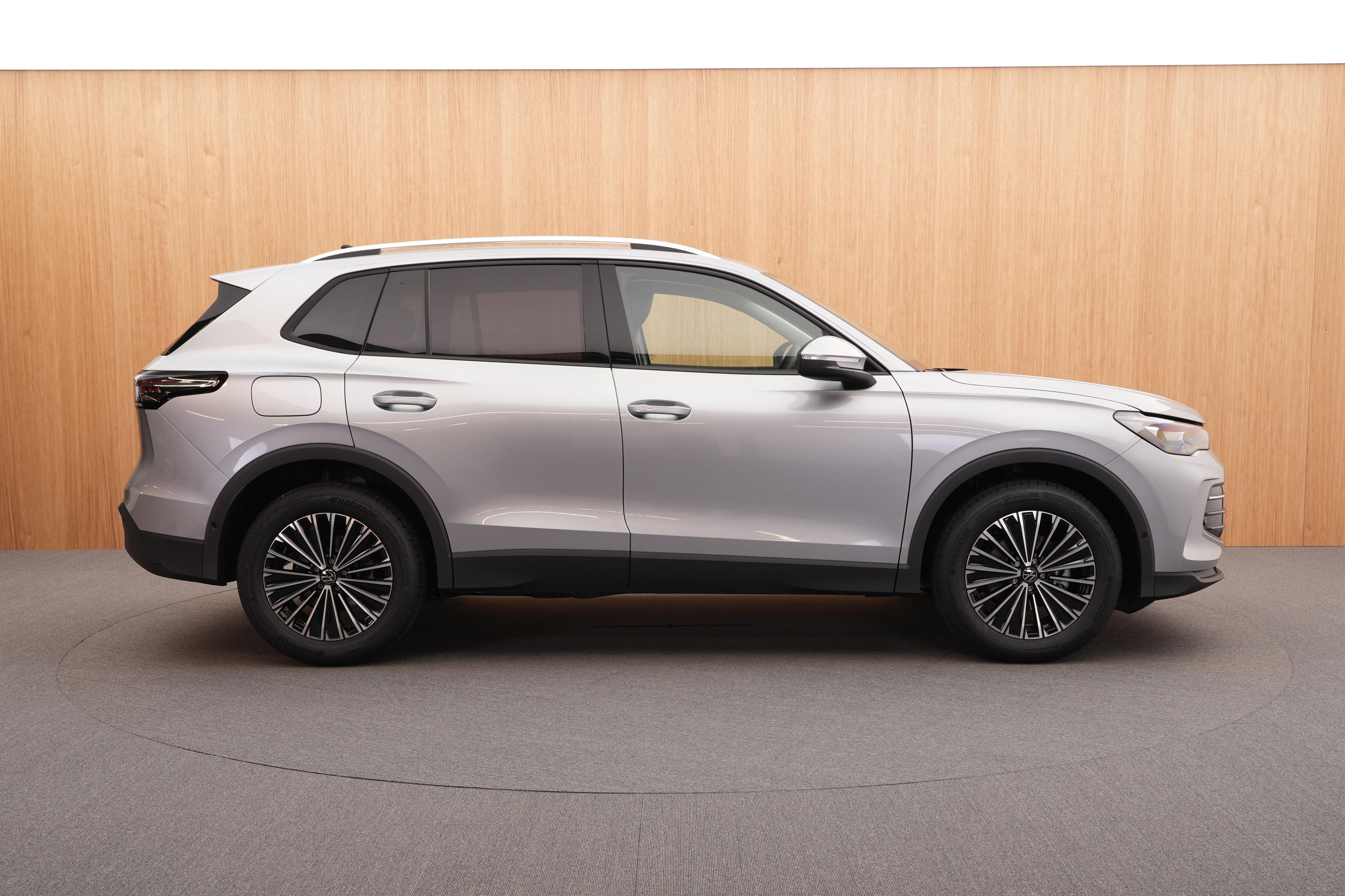 Volkswagen Tiguan, People 1.5 eTSI DSG - fotka 5