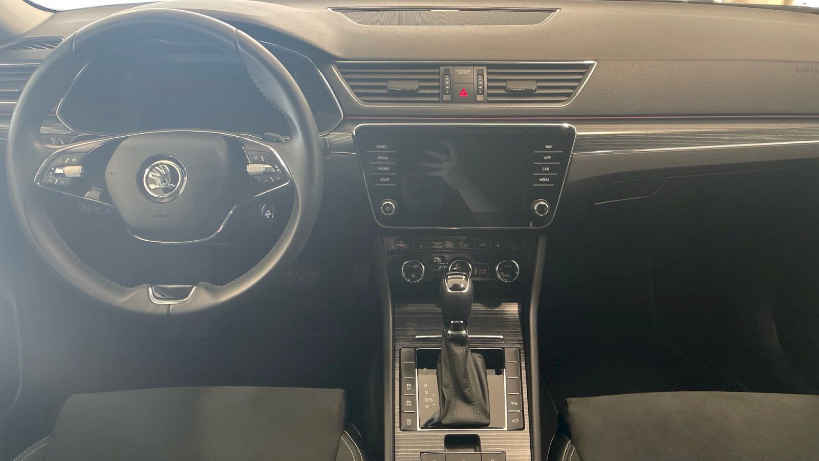 Škoda Superb, Style 2.0TSI 140kW  DSG - fotka 5