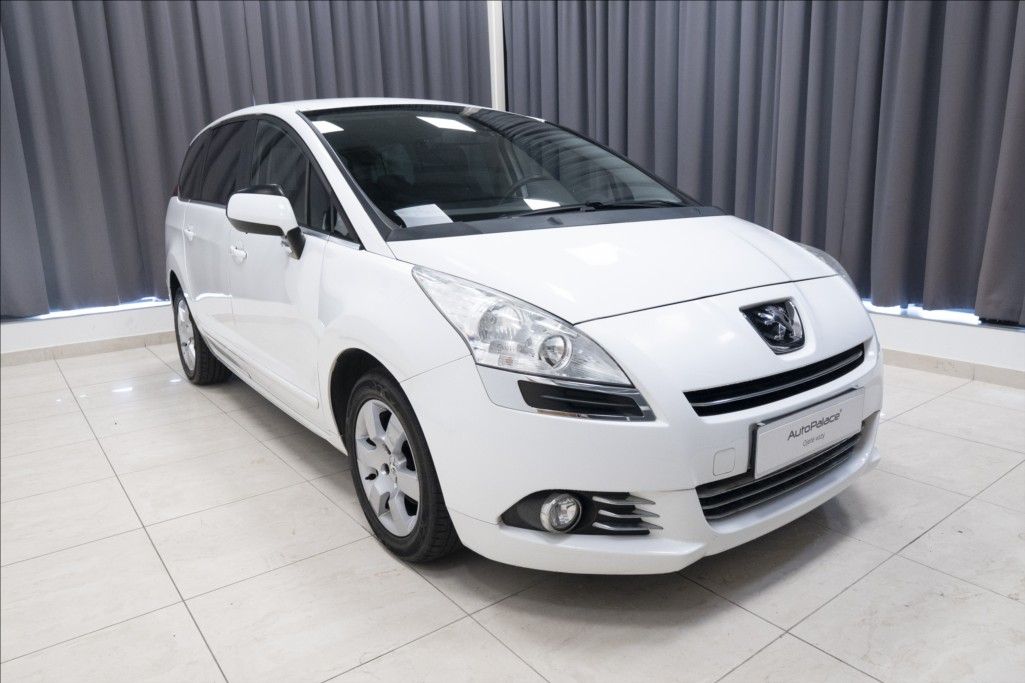 Peugeot 5008, 1,6 BlueHDI 7 MÍST NOVÉ V ČR - fotka 3