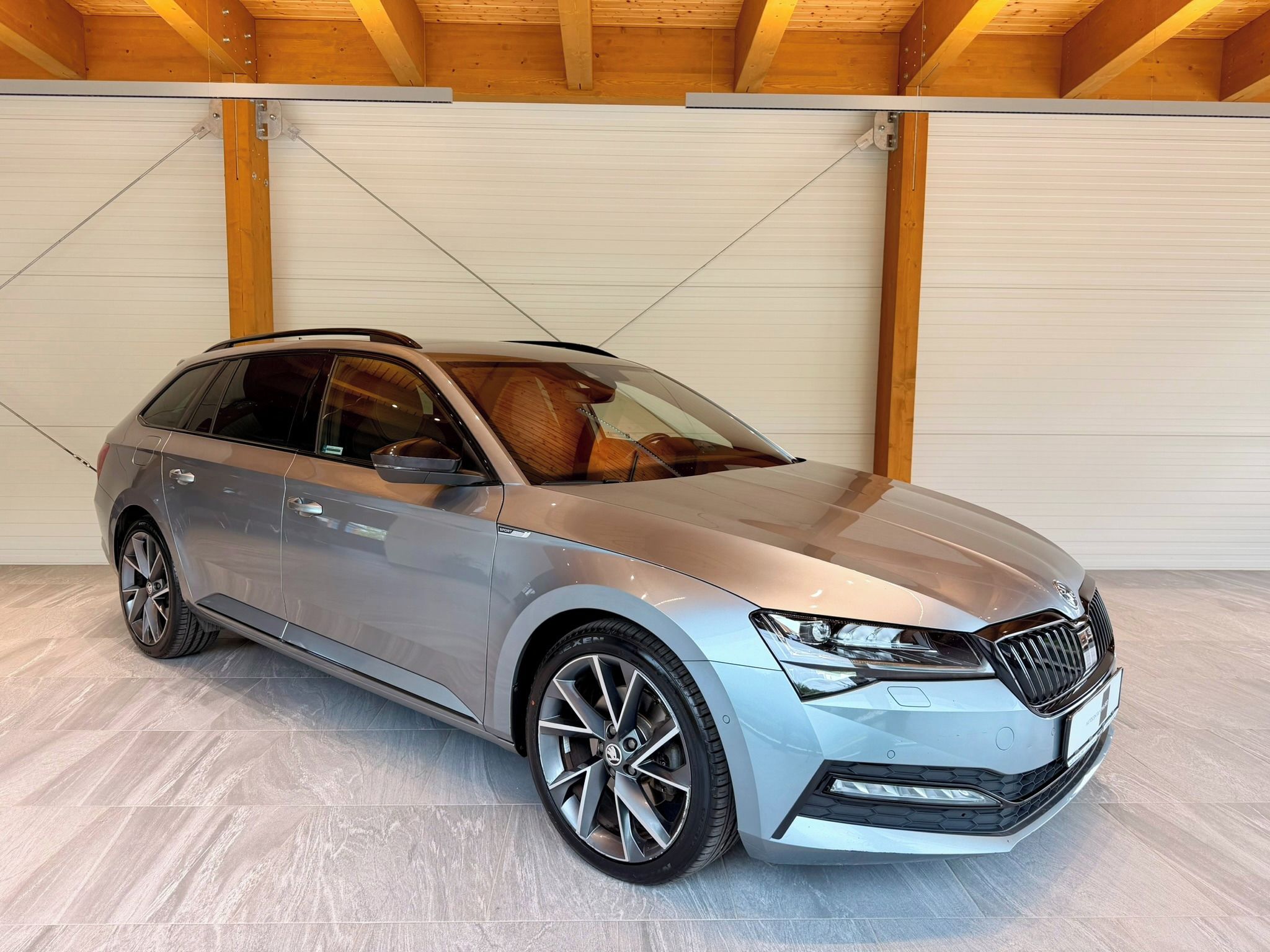 Škoda Superb, 2.0 TDi DSG 4x4 Sportline - fotka 5