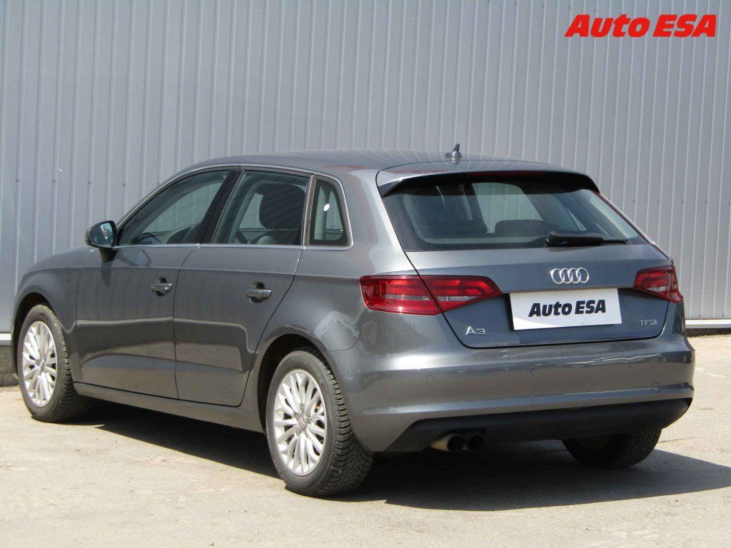 Audi A3, 1.4 TFSi,navi - fotka 6