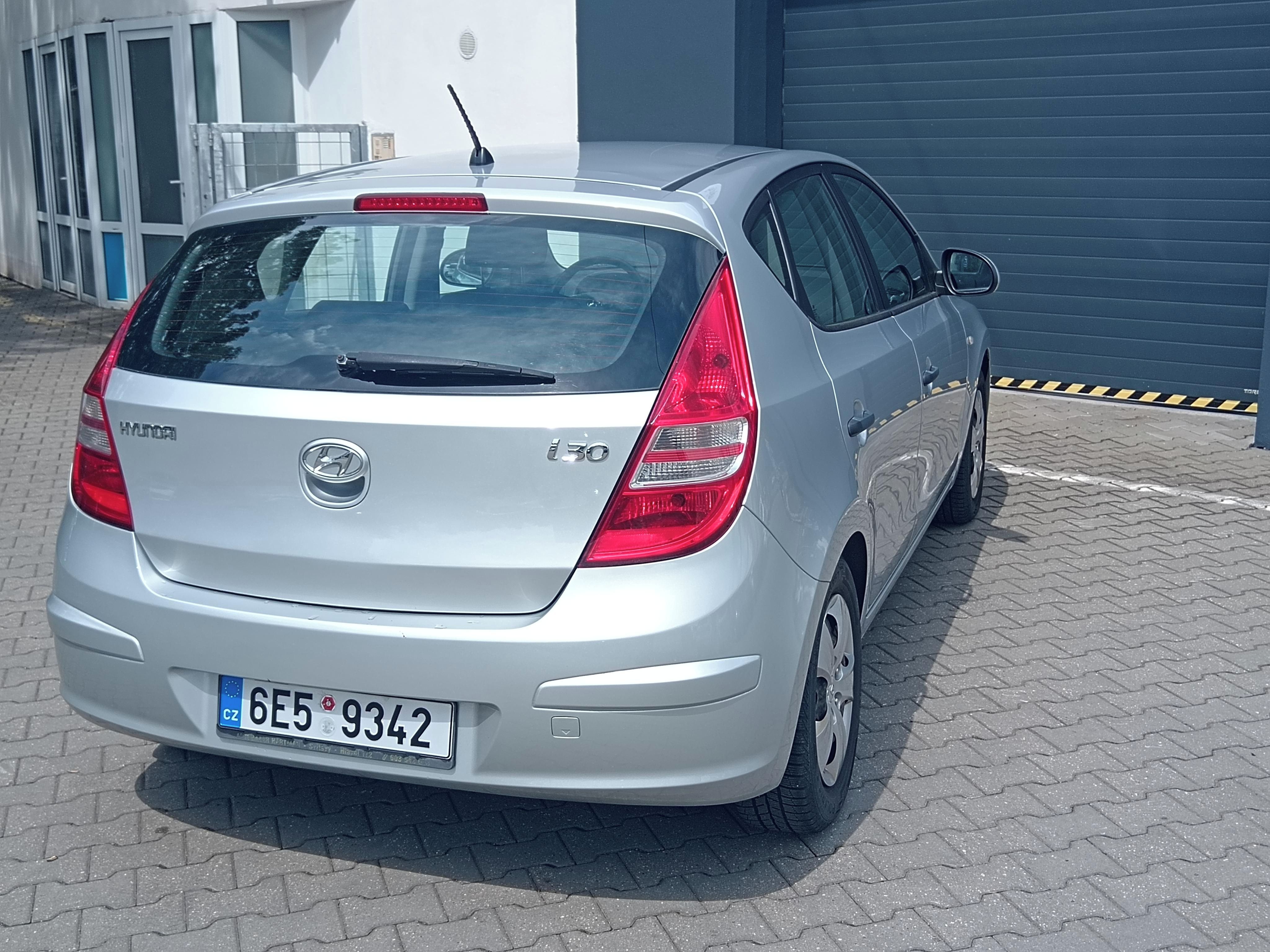 Hyundai i30, 1,4i - fotka 6